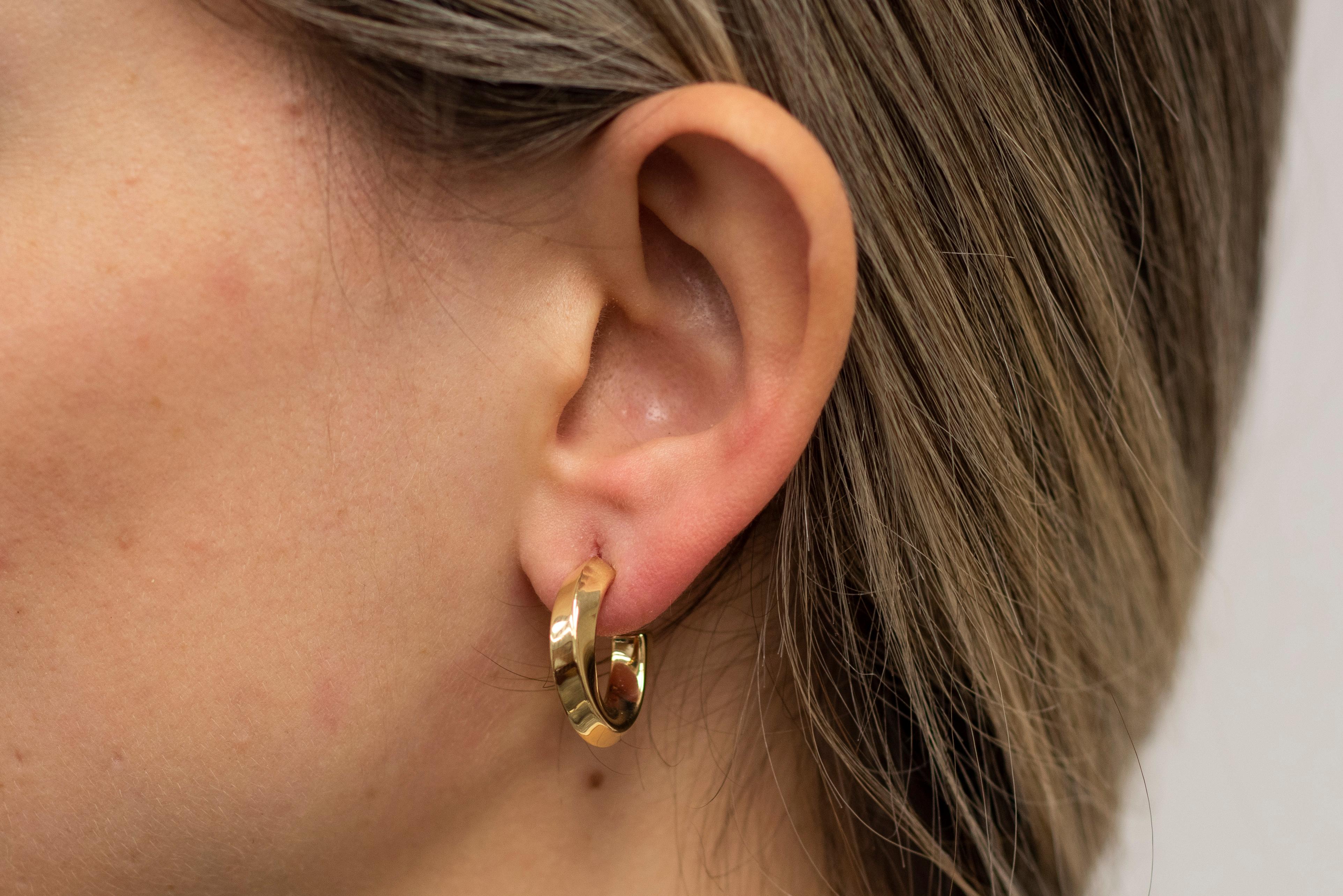 Women's Tiffany & Co. 18 Karat Yellow Gold Twist Hoop Earrings
