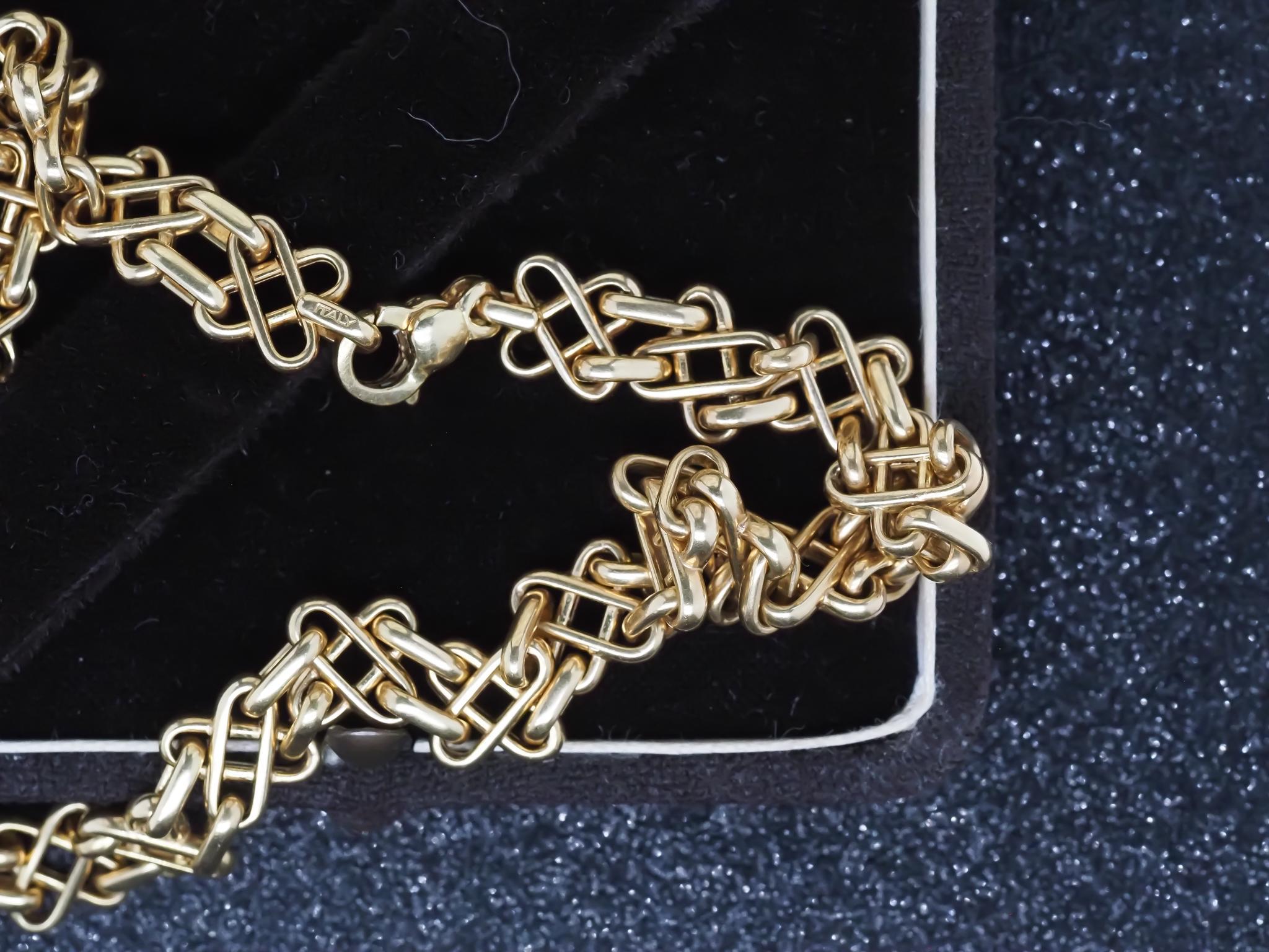 Tiffany & Co. Golding & Co. 18K Unique Link Vintage Necklace 17.5 Inch en vente 6