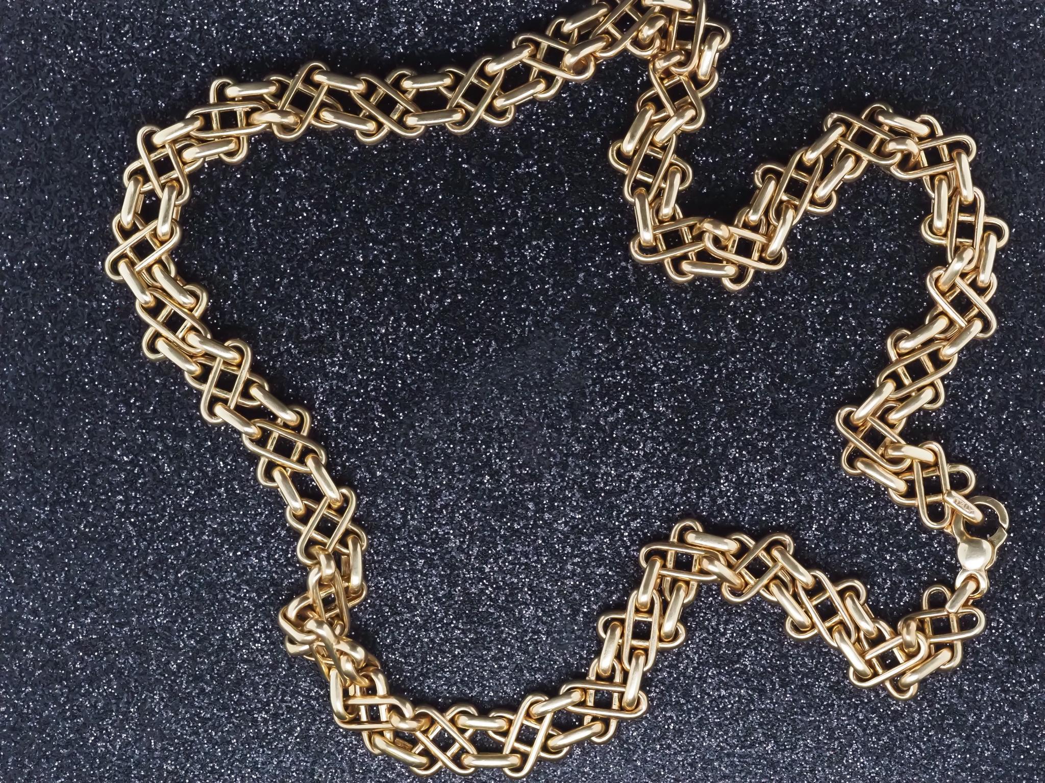 Tiffany & Co. Golding & Co. 18K Unique Link Vintage Necklace 17.5 Inch en vente 8