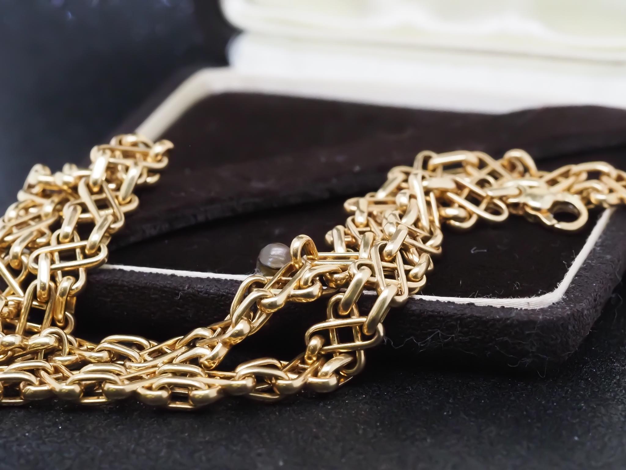 Tiffany & Co. Golding & Co. 18K Unique Link Vintage Necklace 17.5 Inch en vente 1
