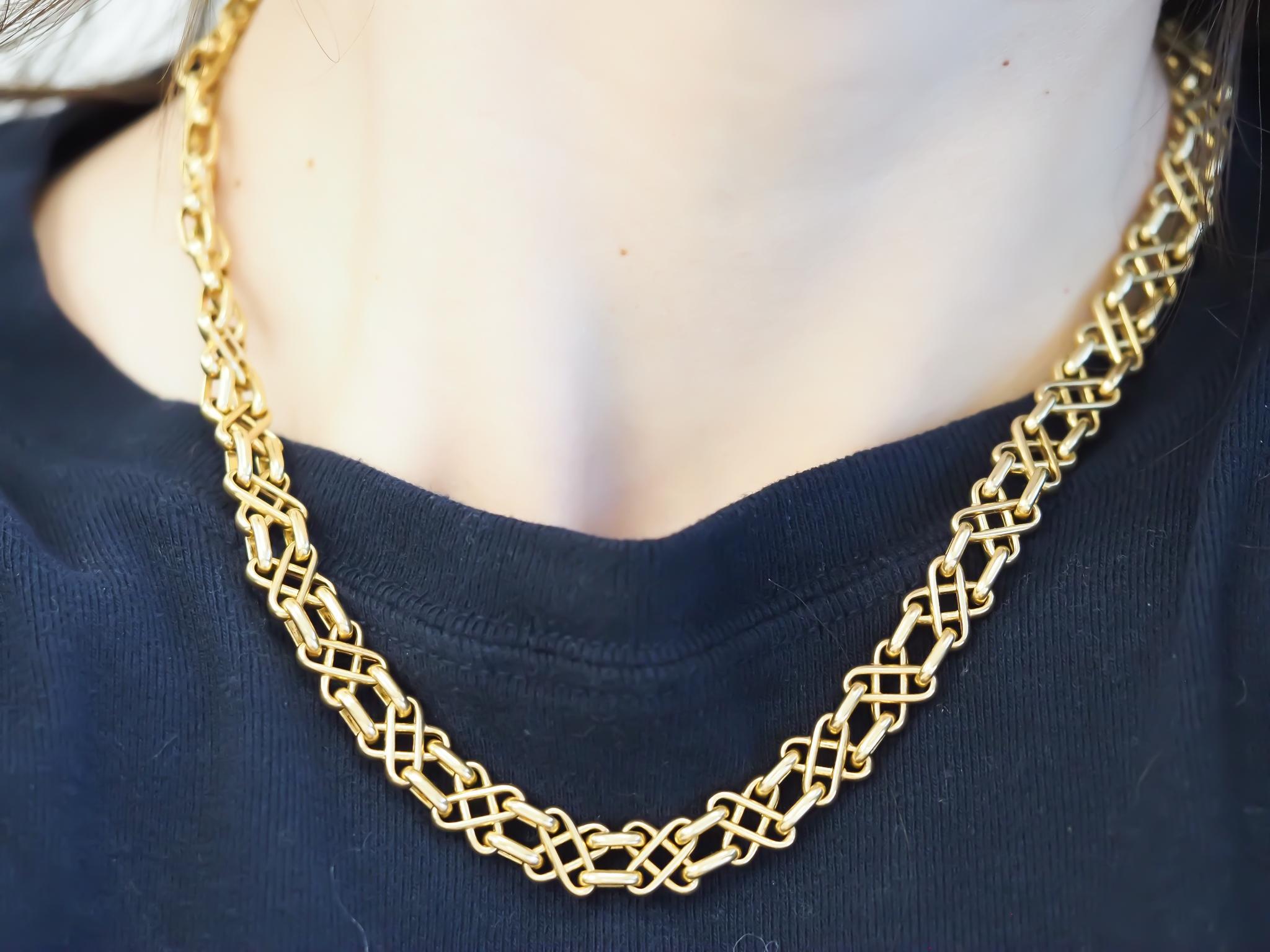 Tiffany & Co. Golding & Co. 18K Unique Link Vintage Necklace 17.5 Inch en vente 4