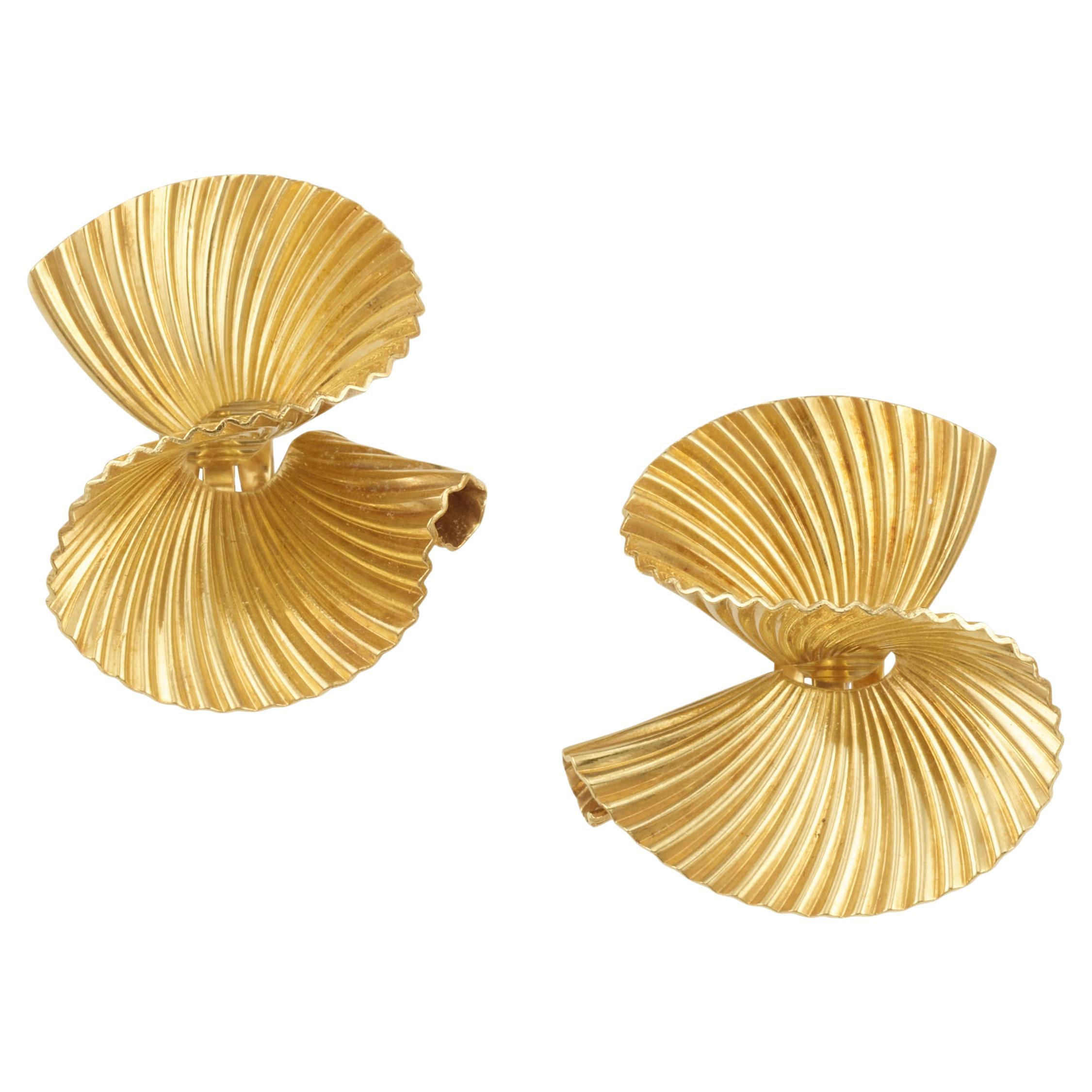 Tiffany & Co. 18k Yellow Gold Vintage Ruffle Ear Clips 1960s