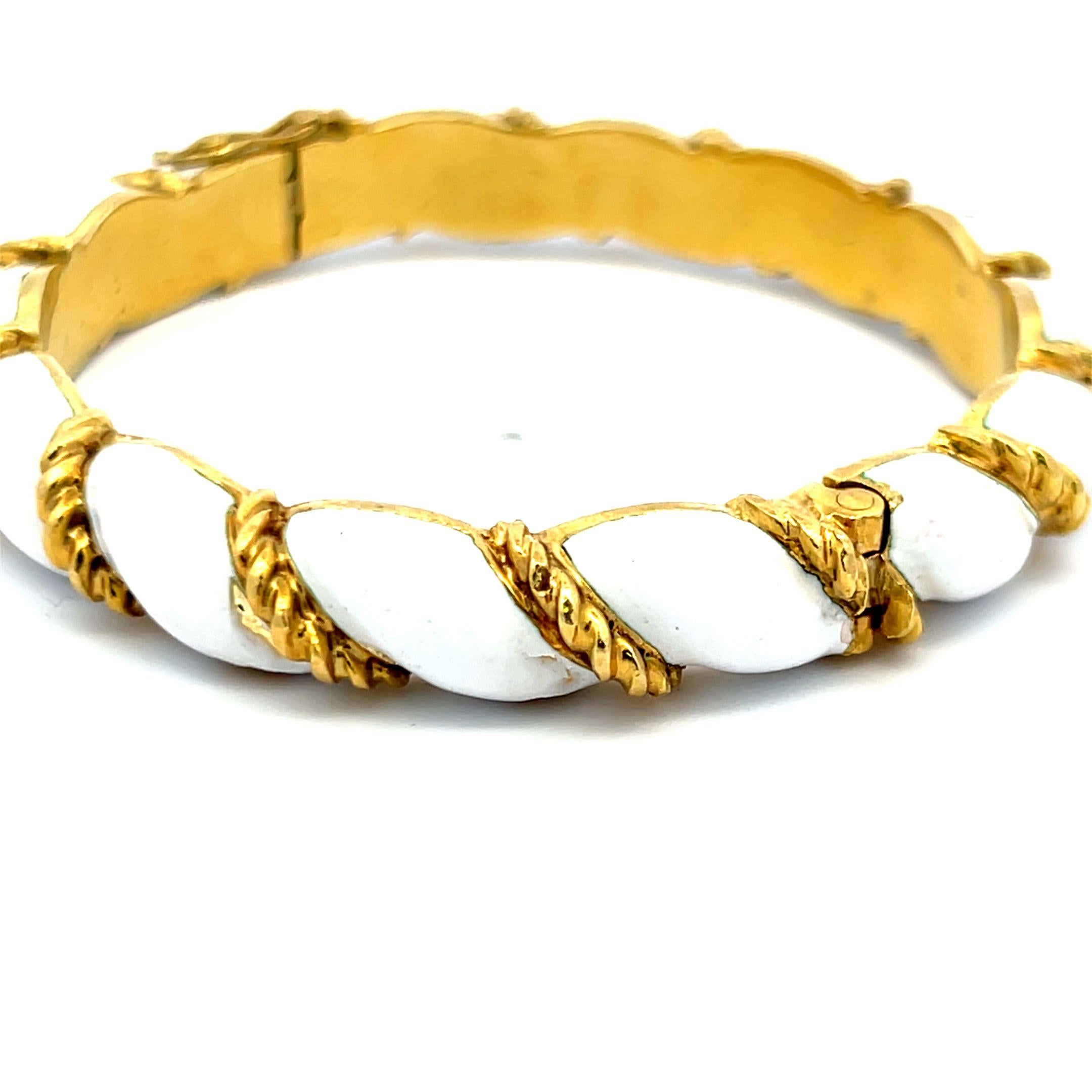 Tiffany & Co. Bracelet corde torsadée en or jaune 18K et émail blanc Bon état - En vente à New York, NY