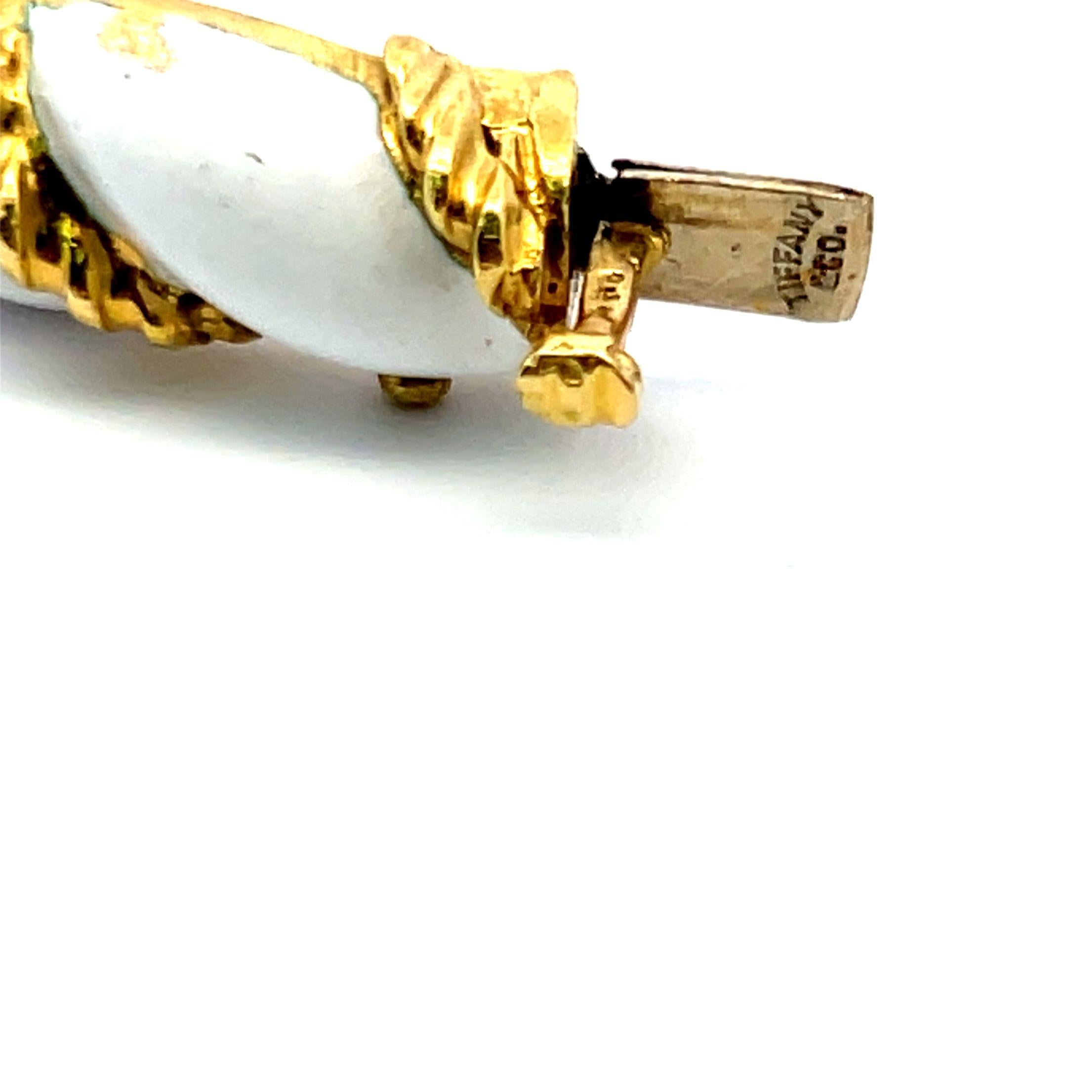 Tiffany & Co. Bracelet corde torsadée en or jaune 18K et émail blanc en vente 1
