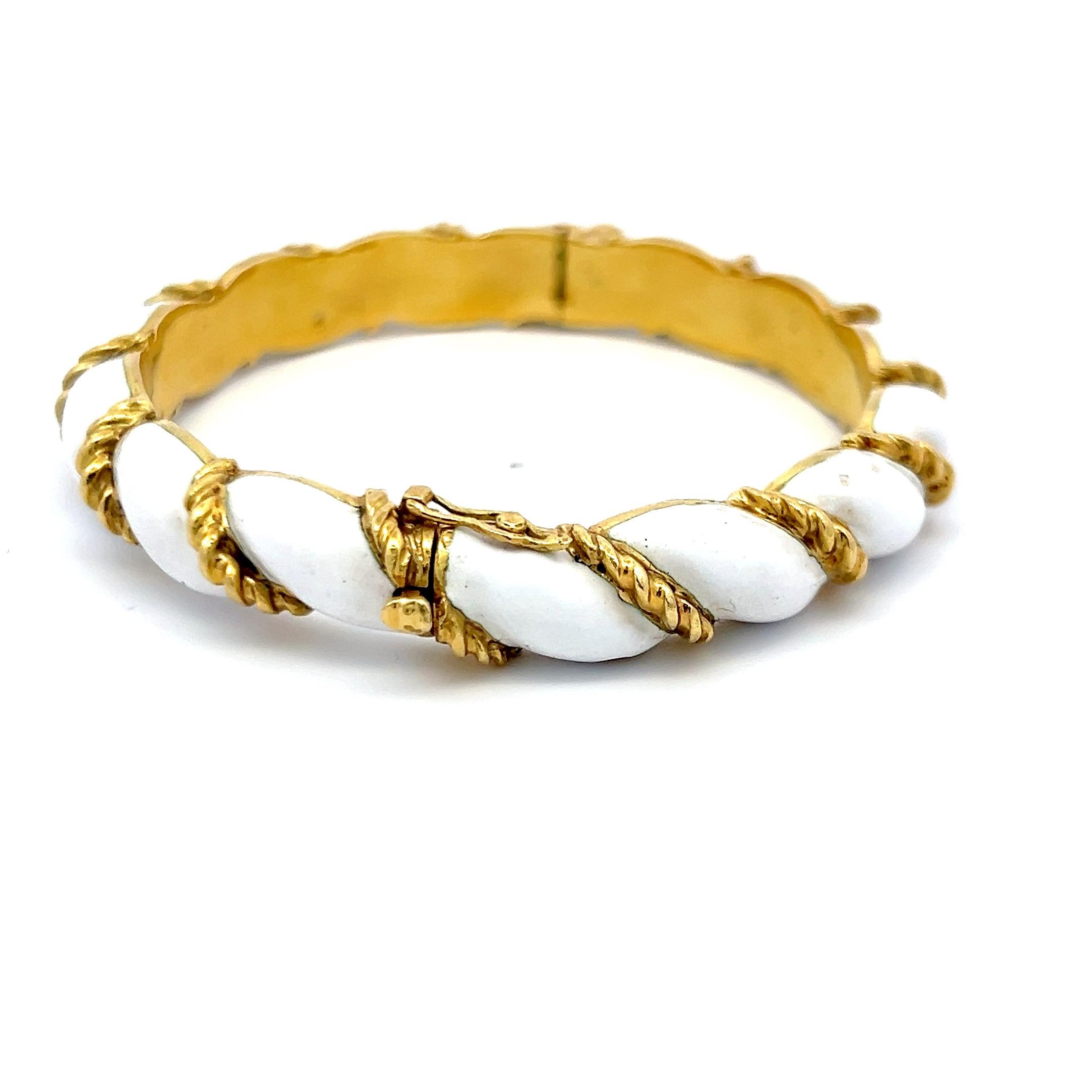 Tiffany & Co. Bracelet corde torsadée en or jaune 18K et émail blanc en vente 3