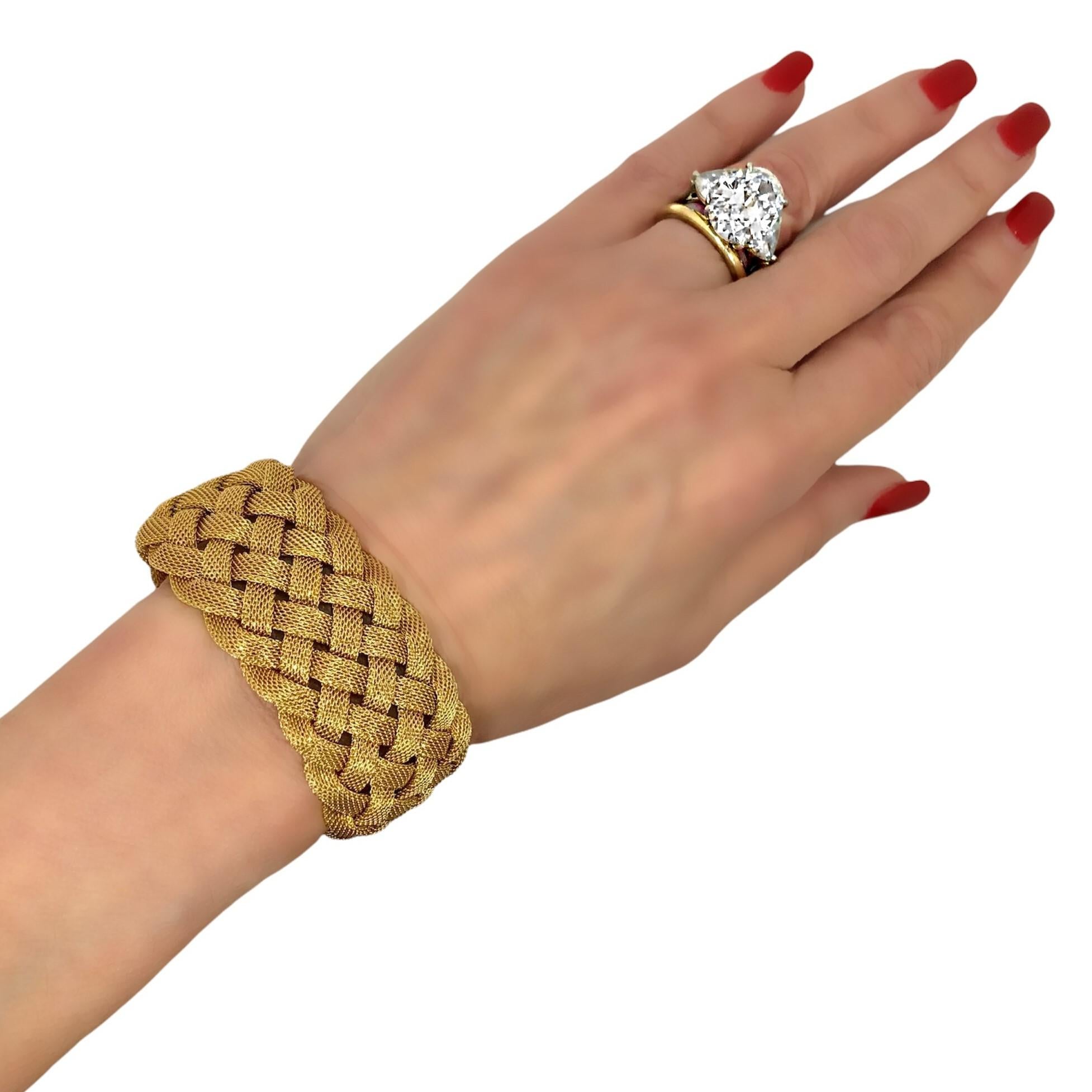 Tiffany & Co. 18k Yellow Gold Woven Mesh Bracelet 1.13 Inches Wide  For Sale 1