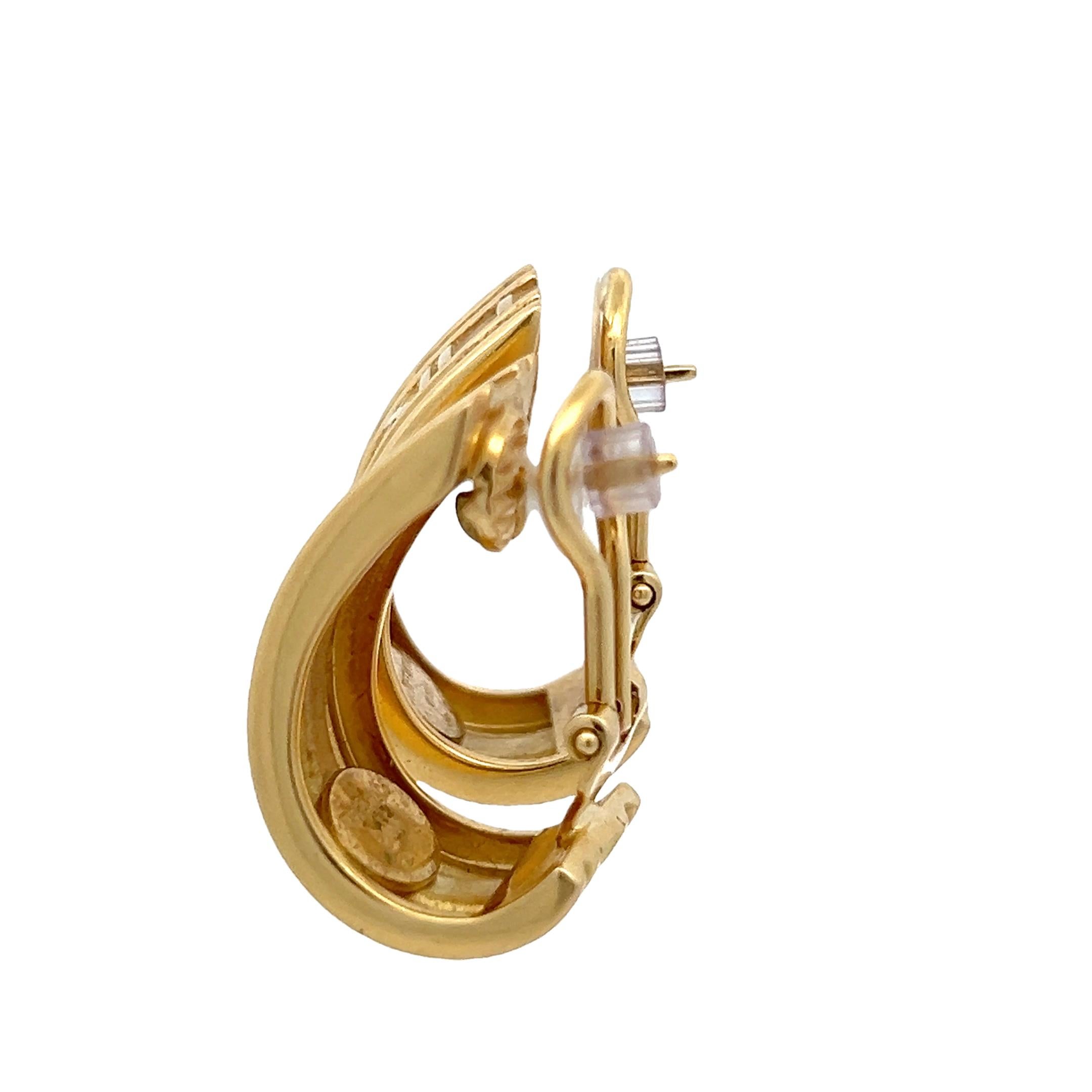 Tiffany & Co. 18K Gelbgold XL Atlas Hoop Ohrringe, 1,25 Zoll im Zustand „Hervorragend“ im Angebot in Miami, FL