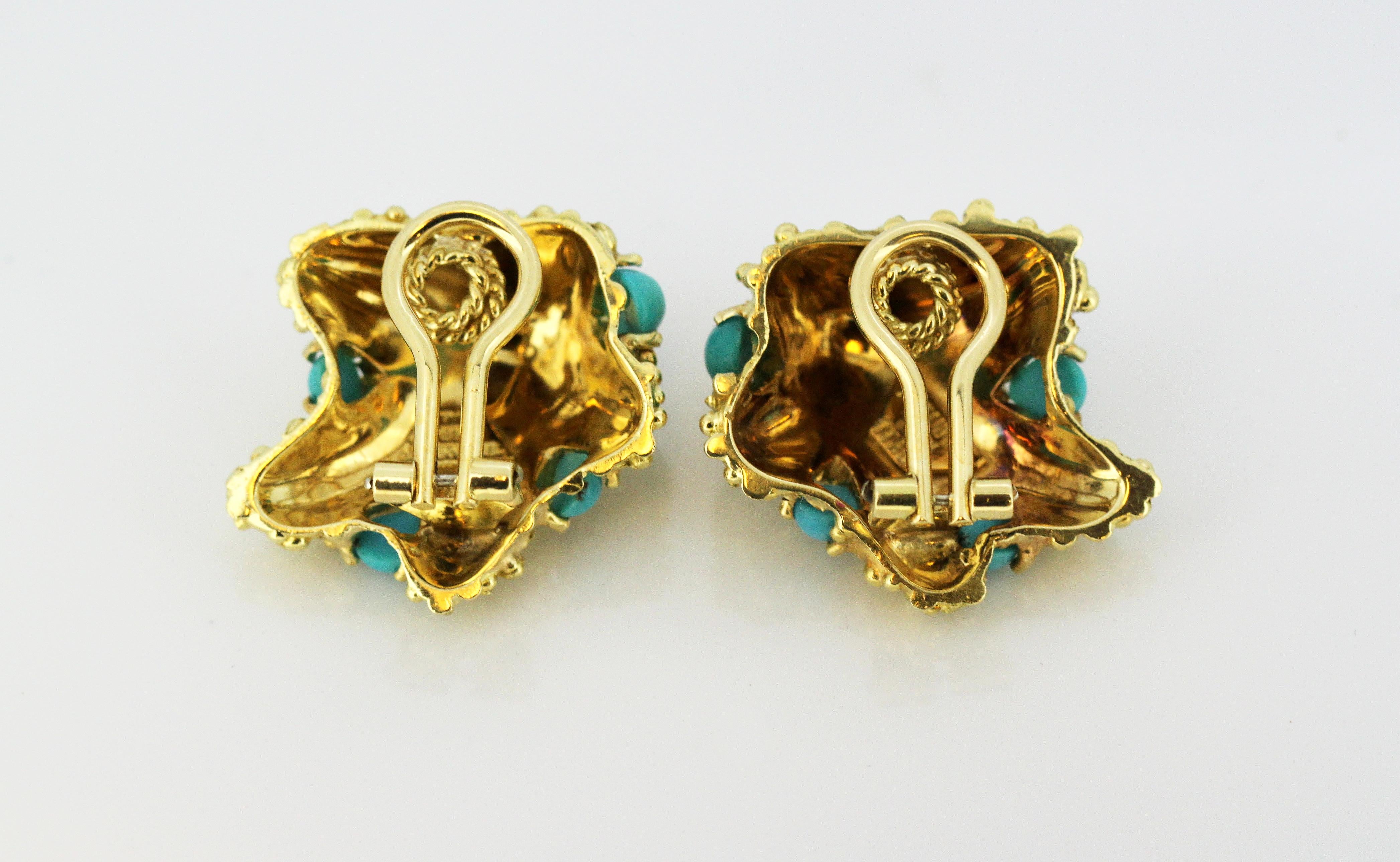Tiffany & Co., 18 Karat Gold Ladies Clip-On Earrings with Turquoise, Italy 1990s 2