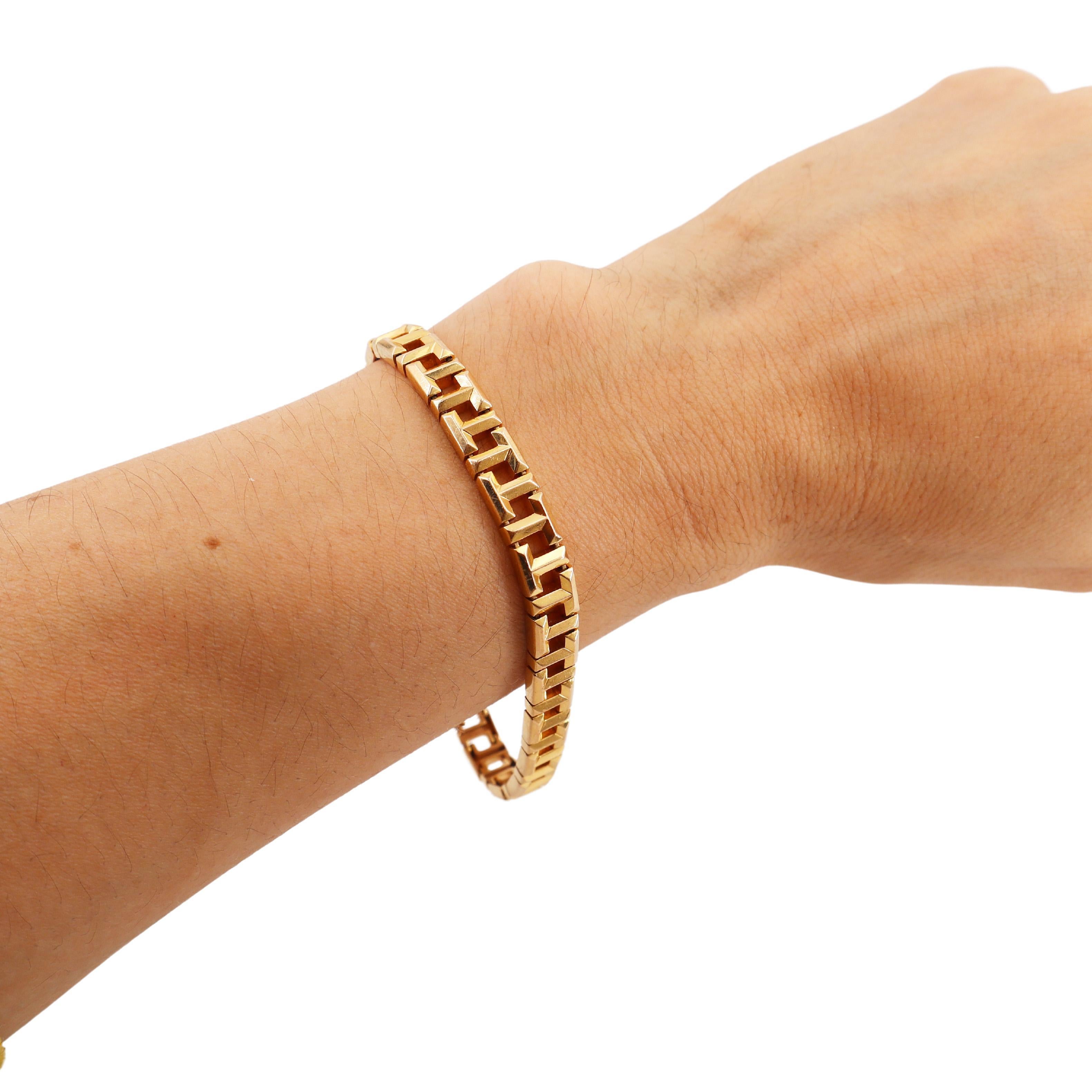 TIFFANY & CO 18kt True Narrow Bracelet in Yellow Gold 4