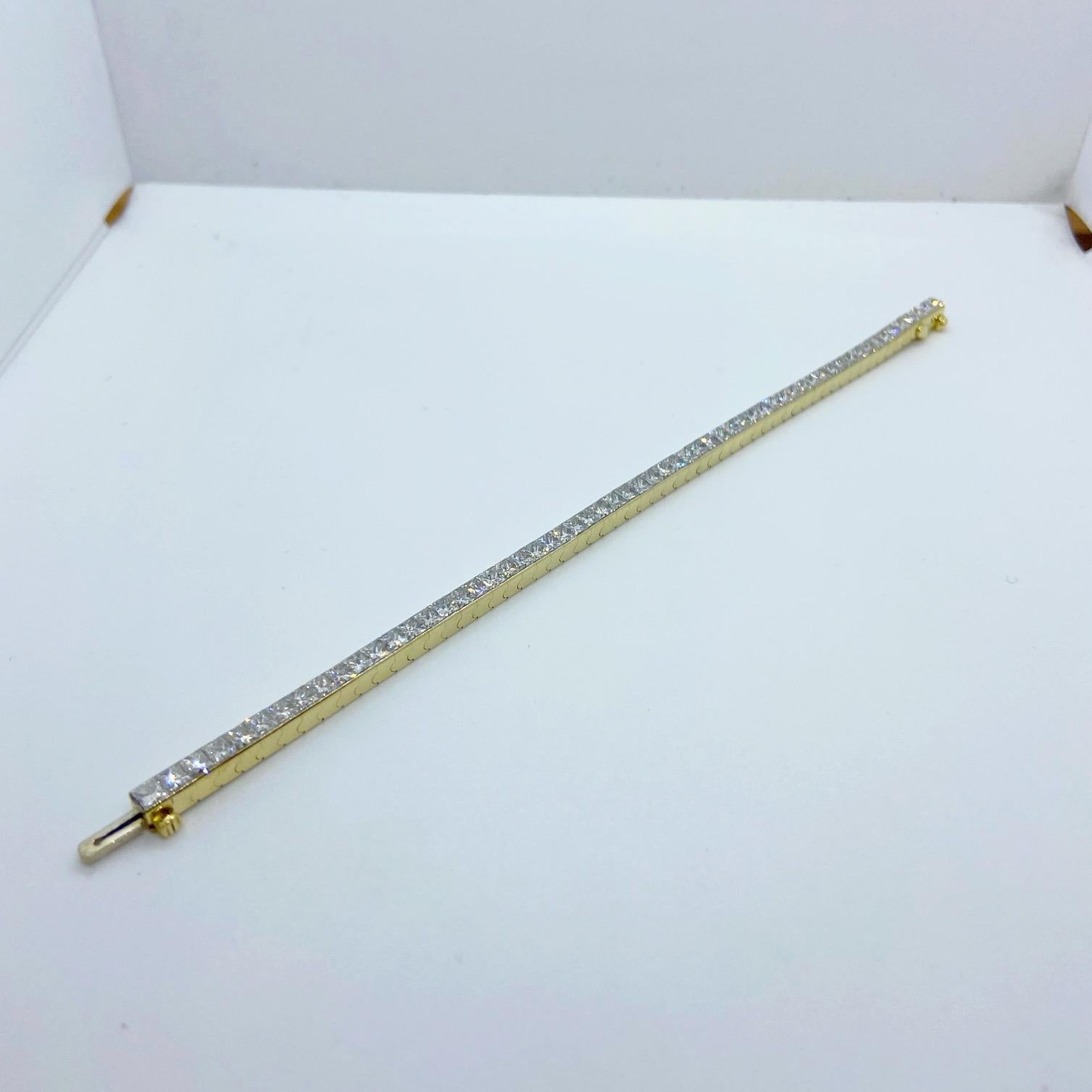 Contemporary Tiffany & Co. 18 Karat Yellow Gold 12.30 Carat Quadrillion Diamond Line Bracelet
