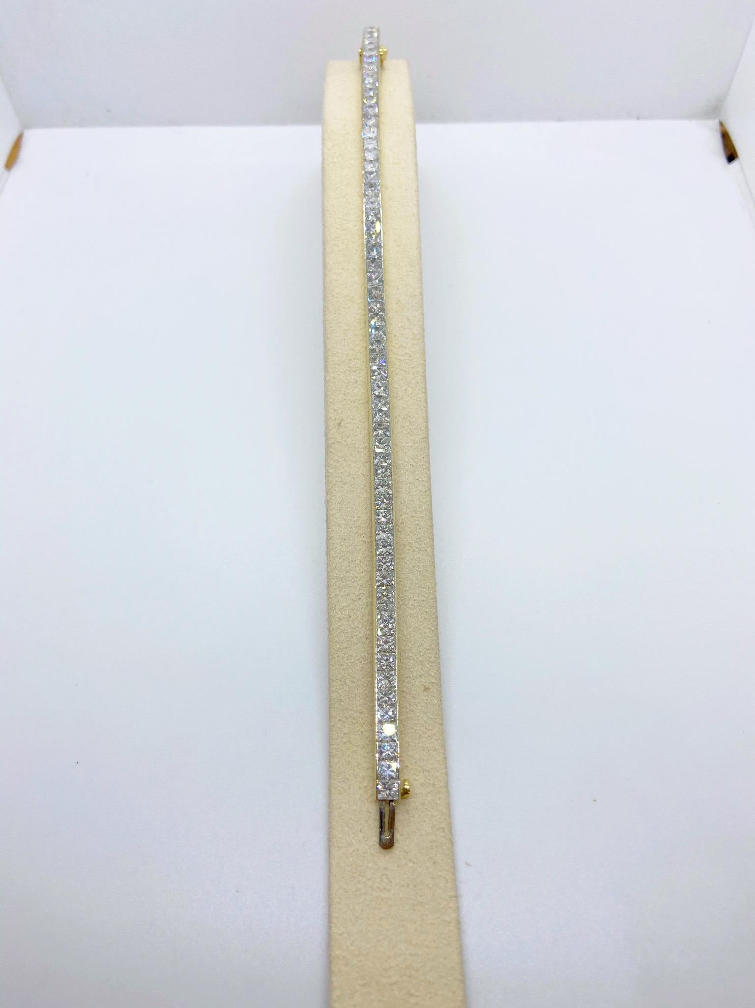 Women's or Men's Tiffany & Co. 18 Karat Yellow Gold 12.30 Carat Quadrillion Diamond Line Bracelet