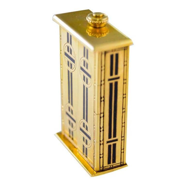 Art déco Tiffany & Co. 18kt Yellow Gold and Enamel Small Desk Clock 1920's en vente