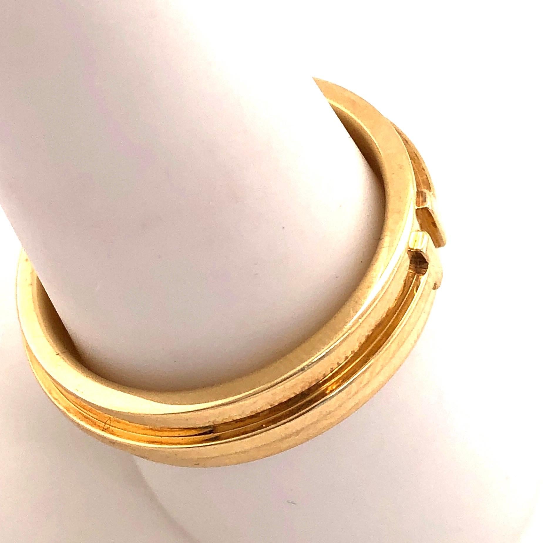 Tiffany & Co. 18 Karat Yellow Gold Wedding Ring / Band In Good Condition For Sale In Stamford, CT