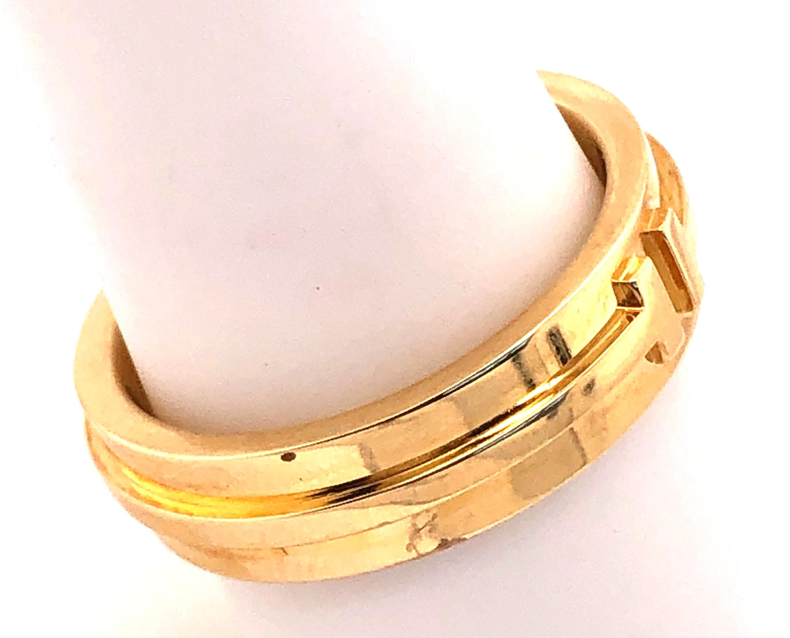 Tiffany & Co. 18 Karat Yellow Gold Wedding Ring / Band In Good Condition For Sale In Stamford, CT