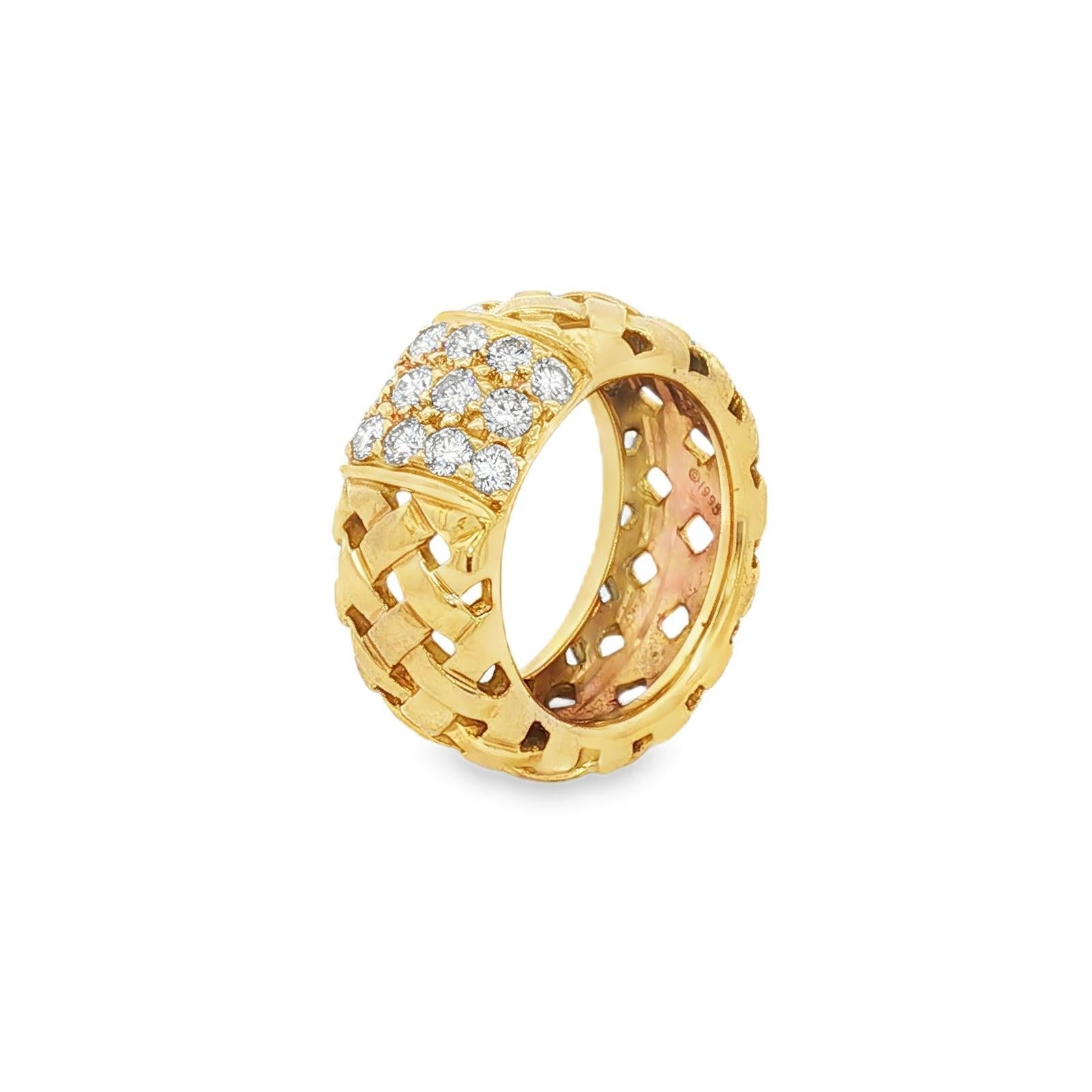 Tiffany & Co 18KYG Vannerie Basket Weave Diamond Band Ring Circa 1995 Excellent état - En vente à Boca Raton, FL