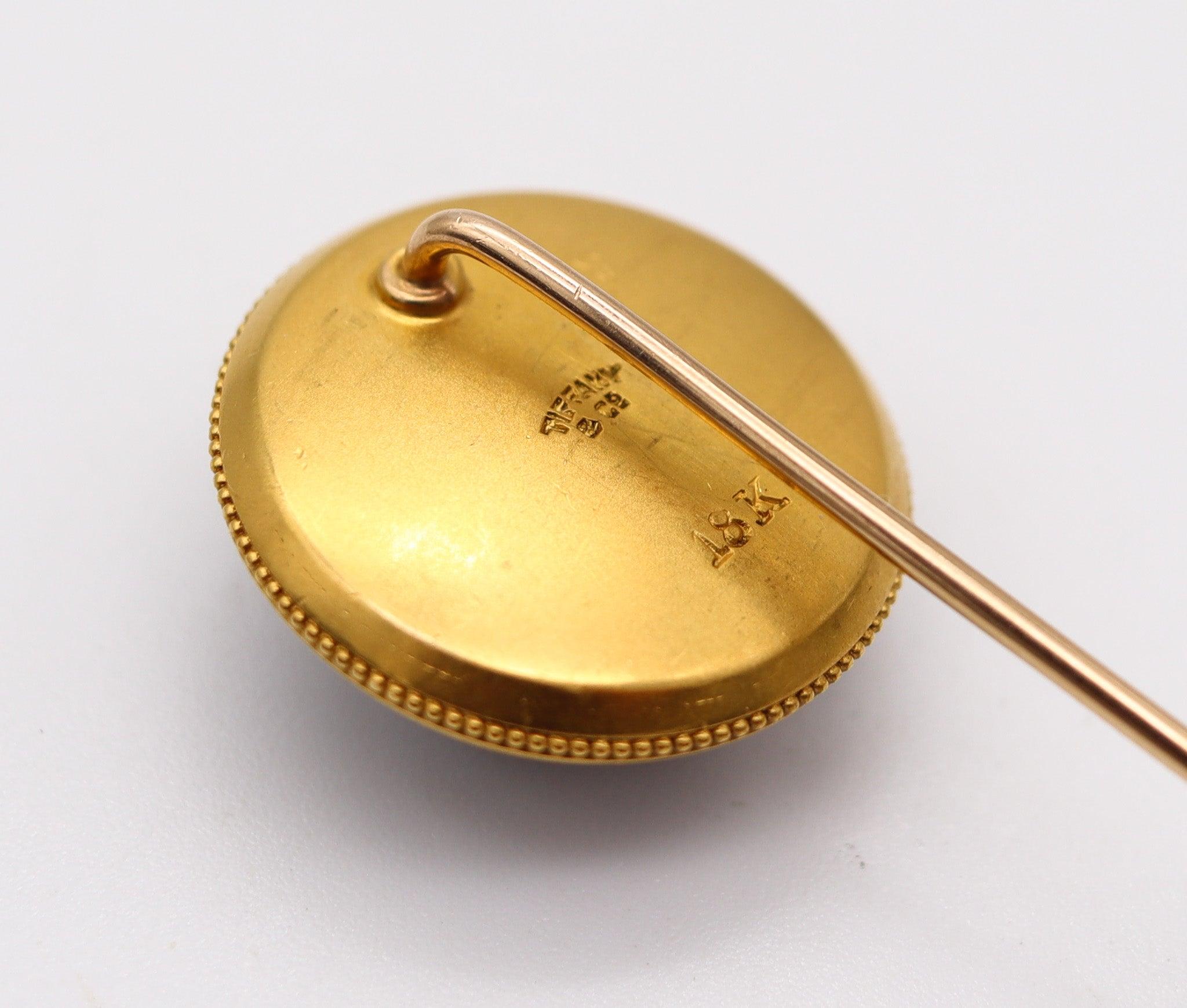 TIFFANY & CO. 1900 Alfiler de perro esmaltado de cristal de Essex eduardiano en oro amarillo de 18 quilates en venta 1