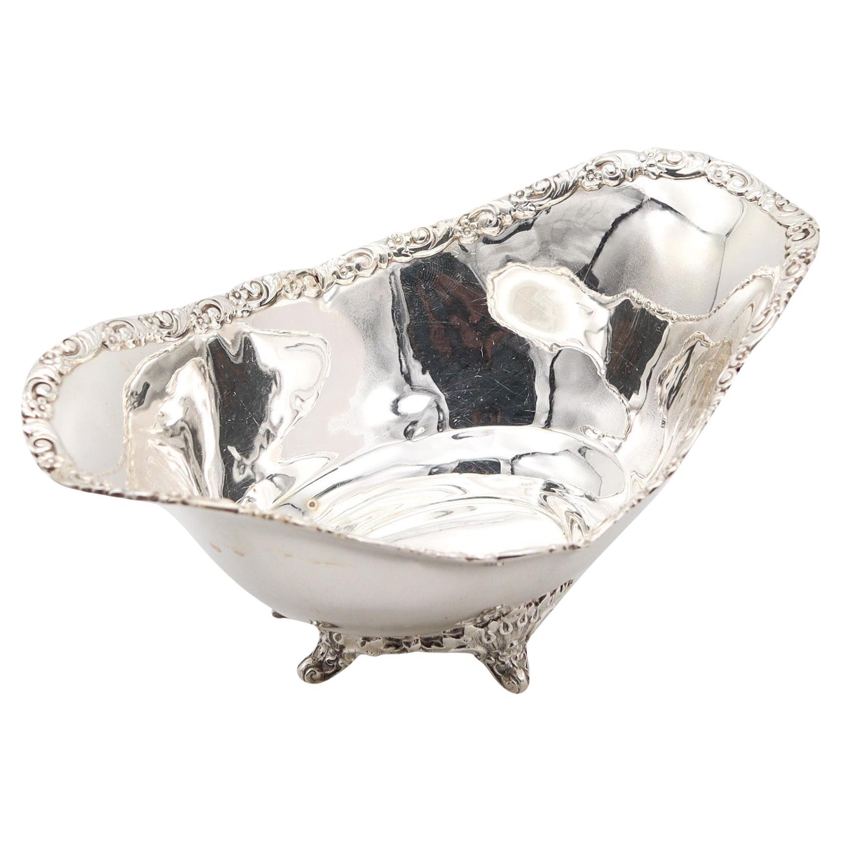 TIFFANY & CO. 1901 Charles T. Cook Four-Legged Nut Dish In .925 Sterling Silver For Sale
