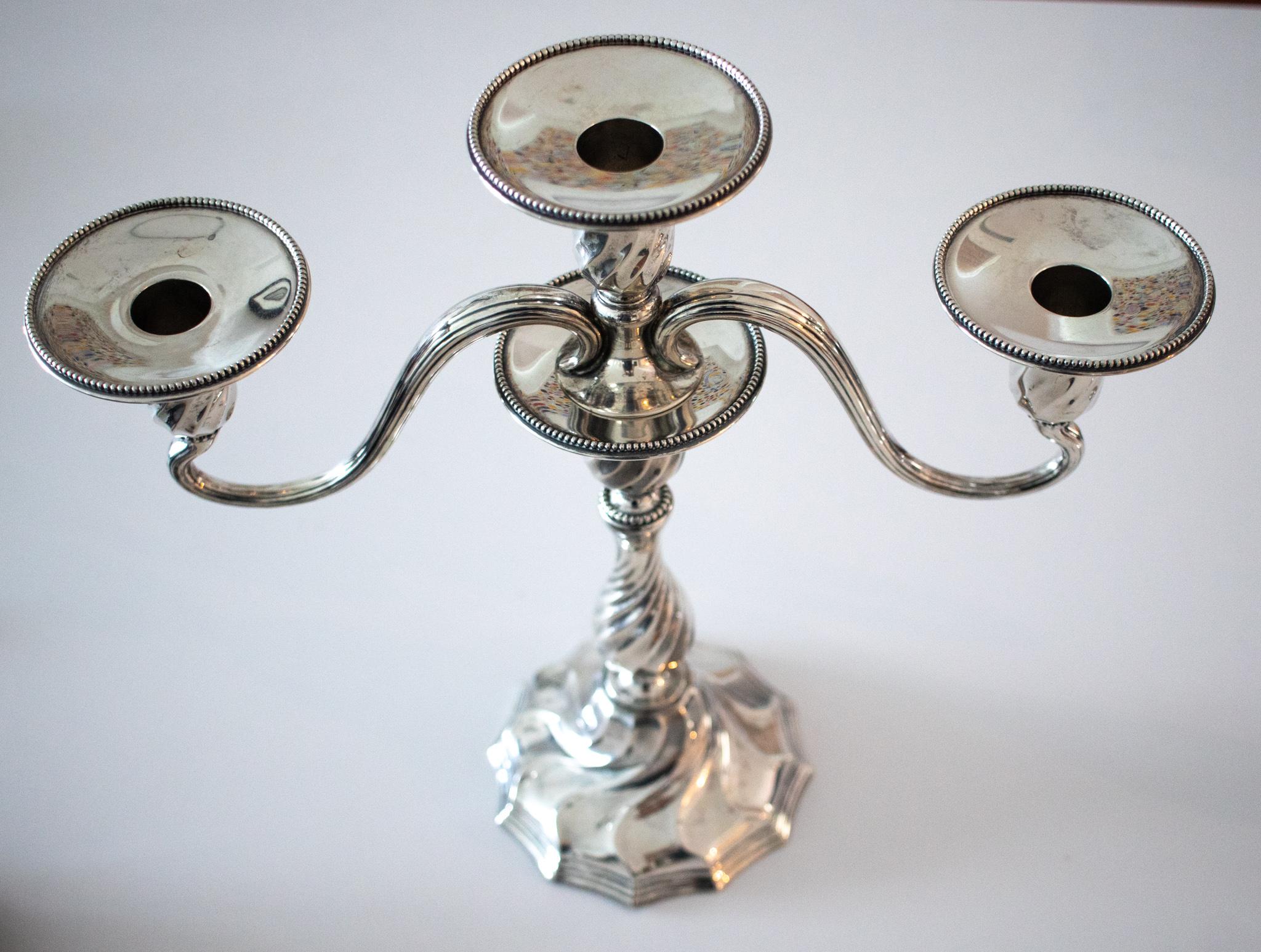 Tiffany & Co. 1902 New York Art Nouveau Pair of Convertible Candelabras Sterling In Excellent Condition For Sale In Miami, FL