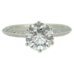 Tiffany & Co. Bague de fiançailles sertie en pavé de 1,91 carat