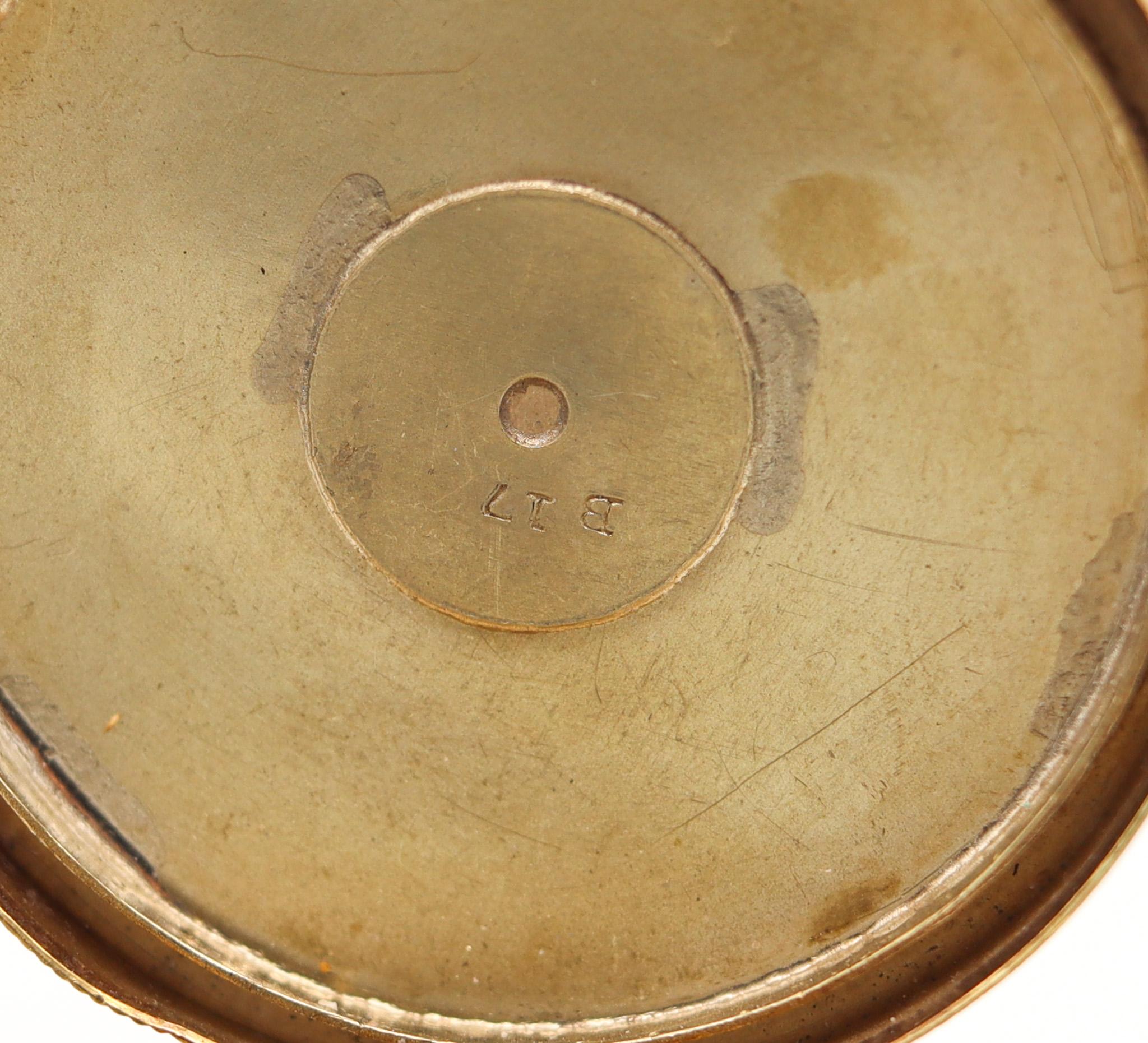 Tiffany & Co. 1910 Edwardian Guilloché Round Pill Box In 14Kt Yellow Gold en vente 2