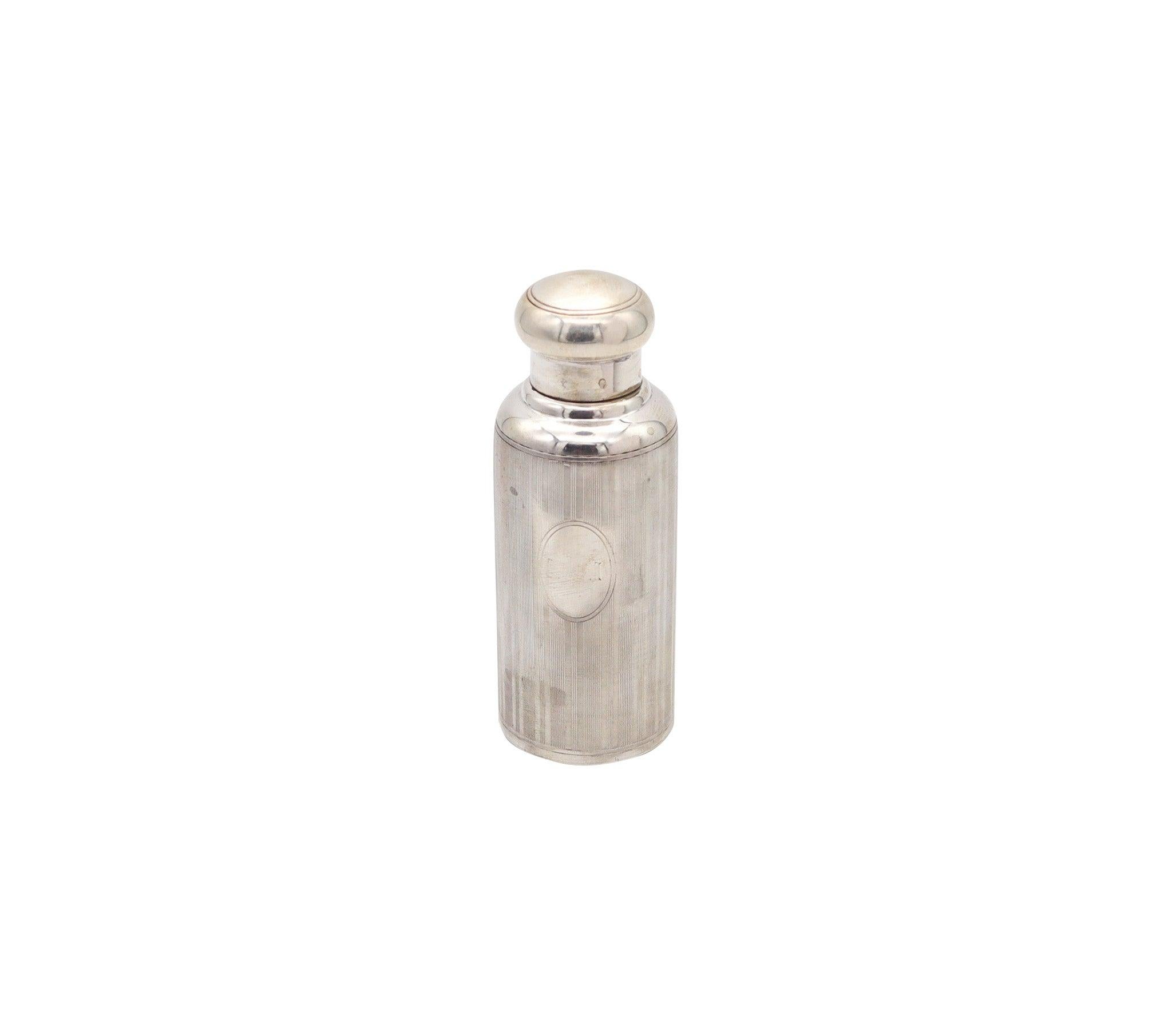TIFFANY & CO. Frasco de perfume Art Déco de 1920 en plata de ley 925 maciza principios del siglo XX en venta