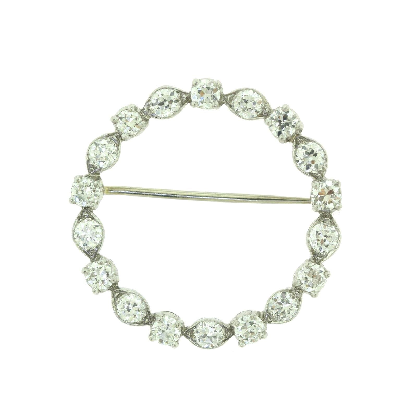 Alfiler broche de diamantes redondos en platino Art Déco 1920 Tiffany & Co.