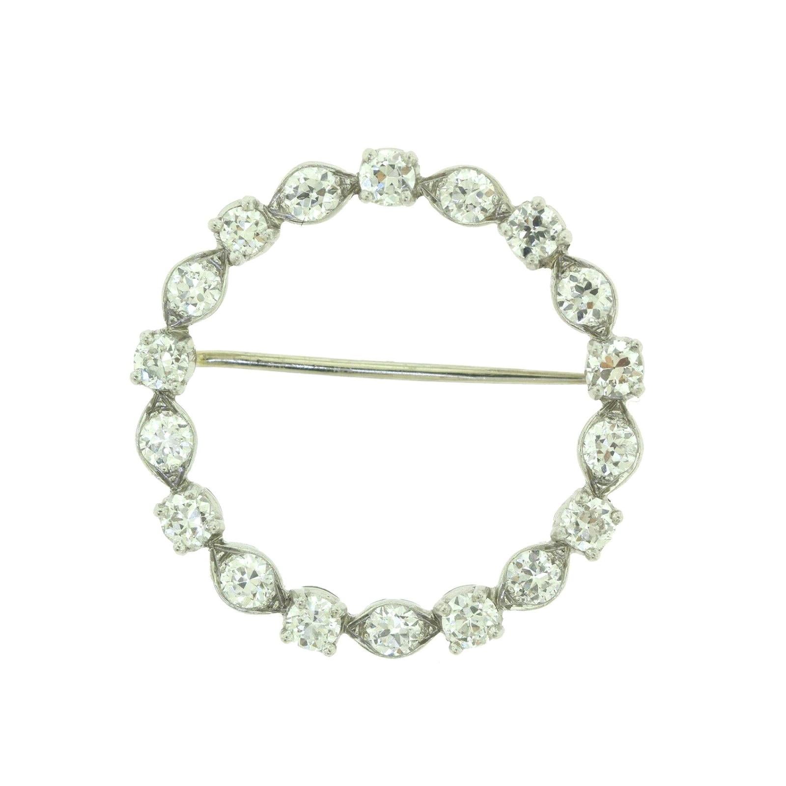 Tiffany & Co. 1920 Art Deco Platin Runde Diamant-Brosche/Anstecknadel, Art déco im Angebot