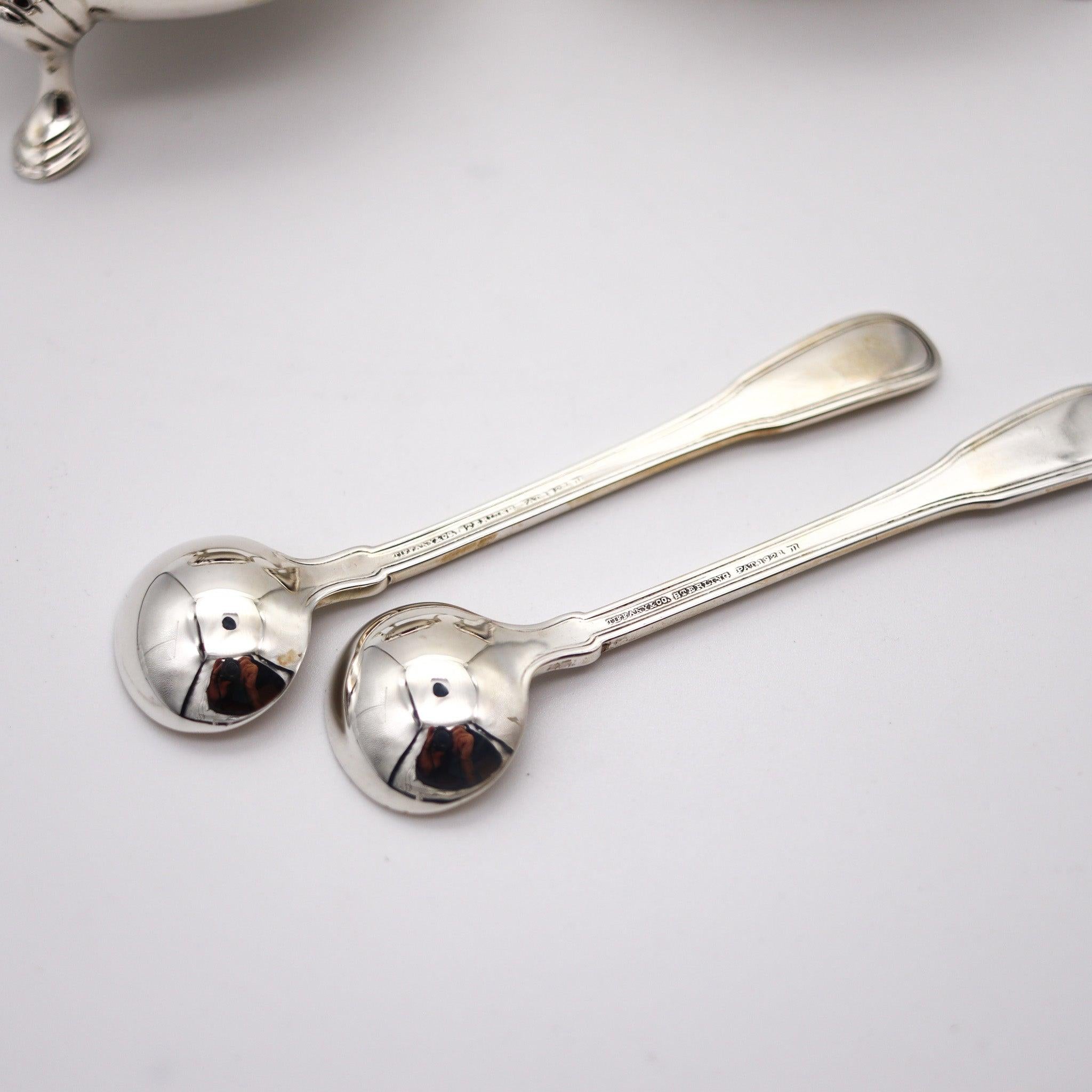 TIFFANY & CO. 1921 John C. Moore Pareja de saleros abiertos de plata de ley .925 Hecho a mano en venta