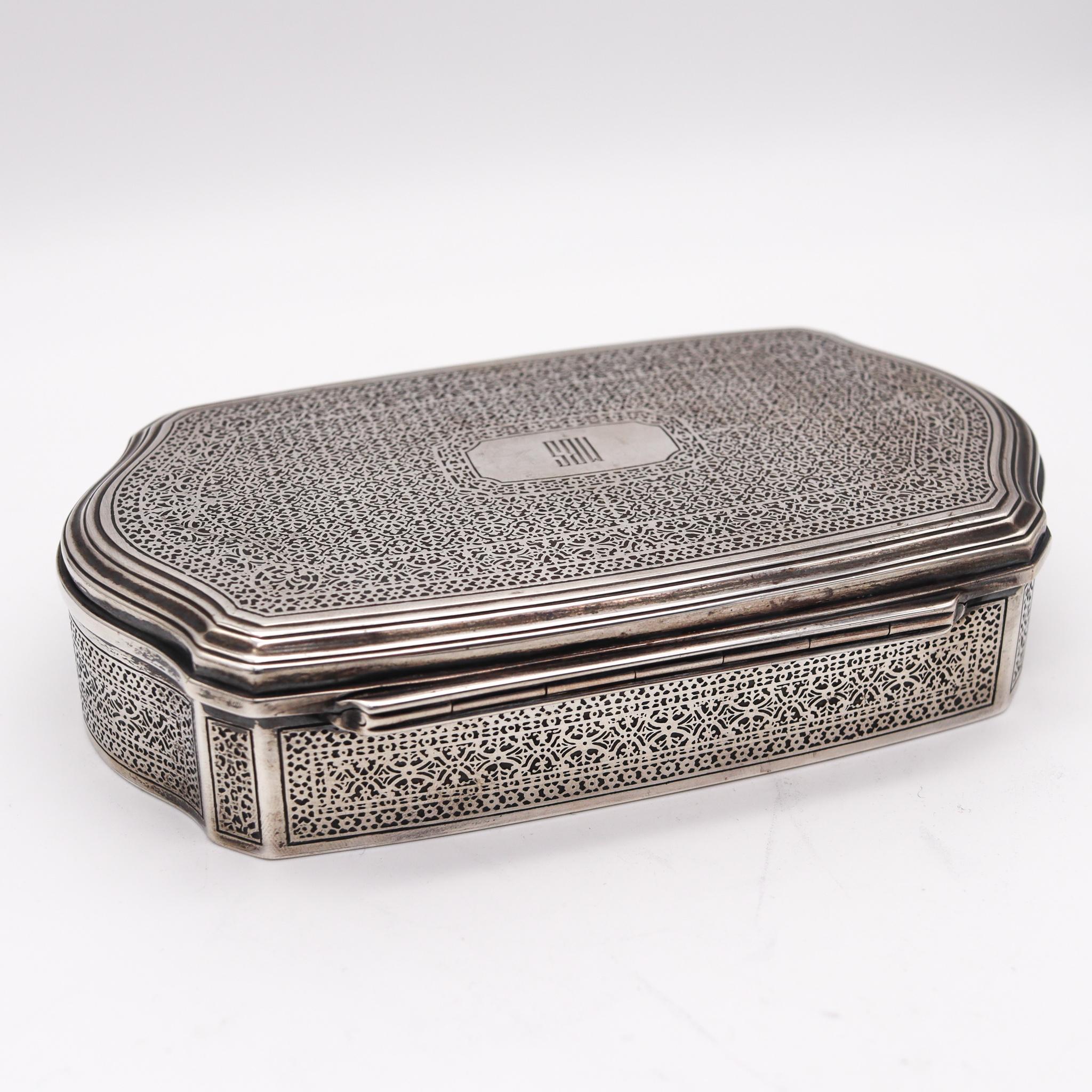 Tiffany & Co. 1927 Art Deco Chiseled Arabesque Box with Lid .925 Sterling Silver 1