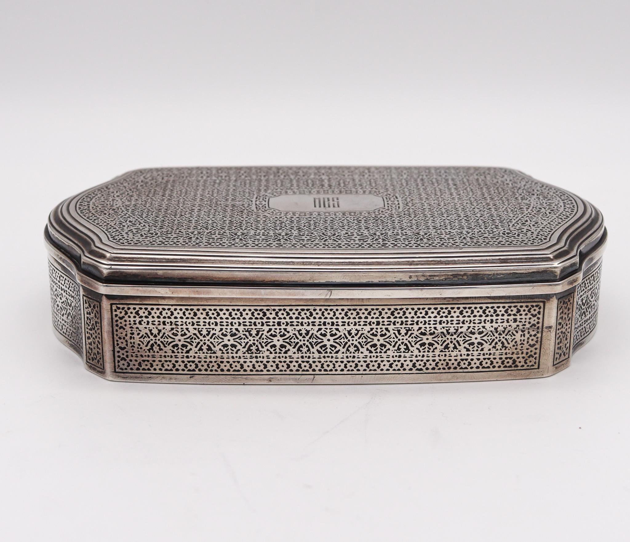 Tiffany & Co. 1927 Art Deco Chiseled Arabesque Box with Lid .925 Sterling Silver 3