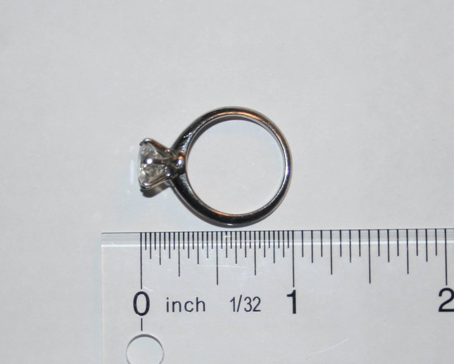 Tiffany & Co. 1.93 Carat G VVS1 Diamond Platinum Ring For Sale 2