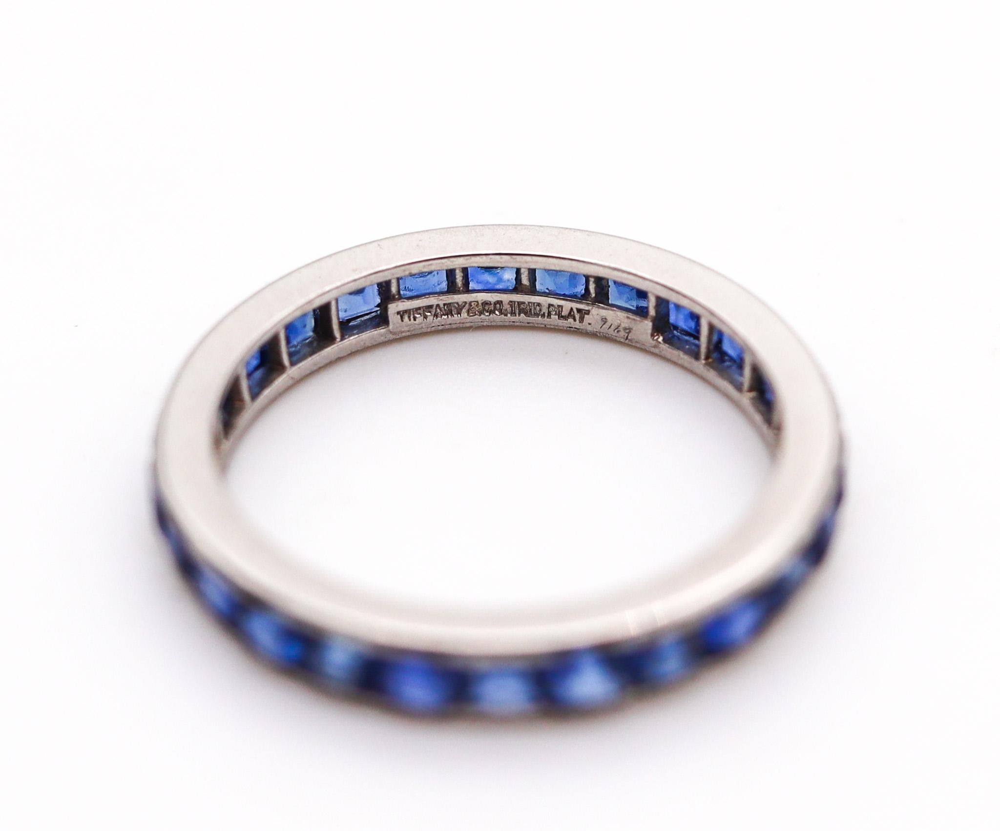 Women's TIFFANY & CO. 1930 Art Deco Eternity ring In Platinum With 1.82 Ctw In Sapphires For Sale