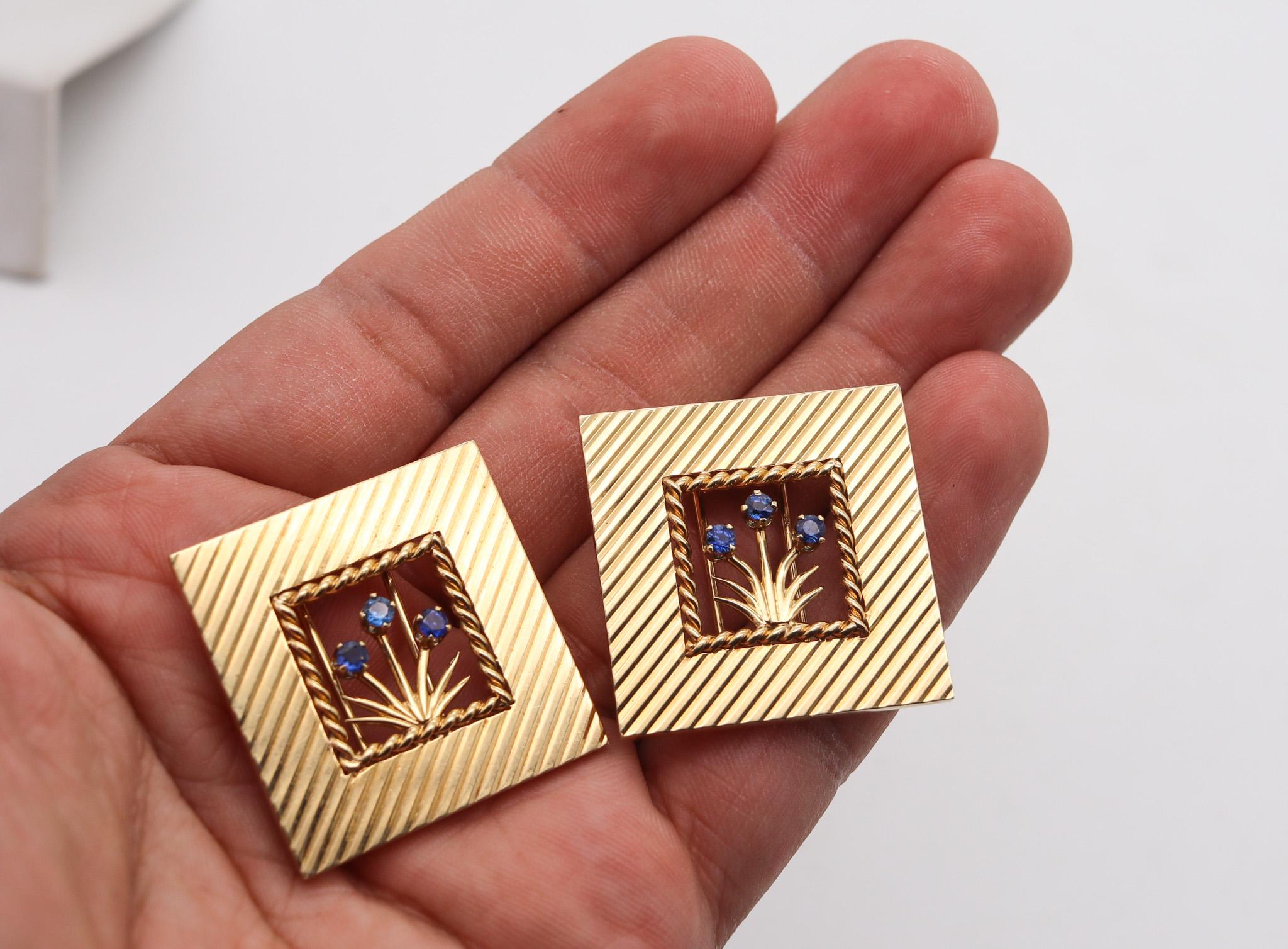 Tiffany & Co. 1938 Art Deco Dress Clips Brooches 14Kt Yellow Gold With Sapphires For Sale 2