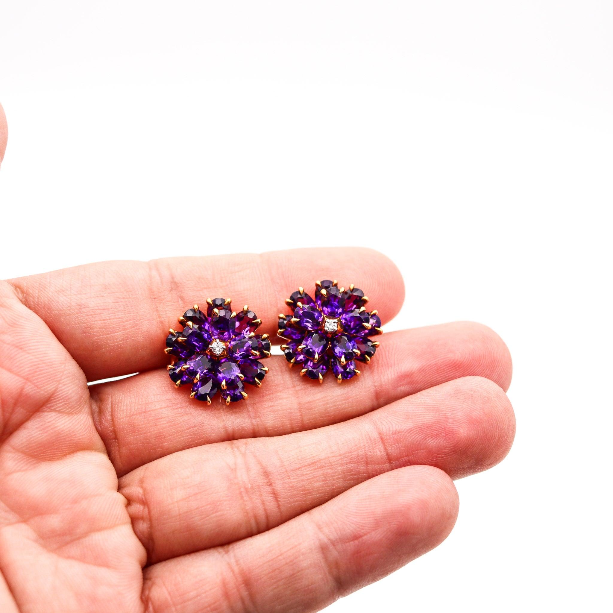 TIFFANY & CO. 1940 Clips Earrings In 14Kt Yellow Gold With Russian Amethysts For Sale 3