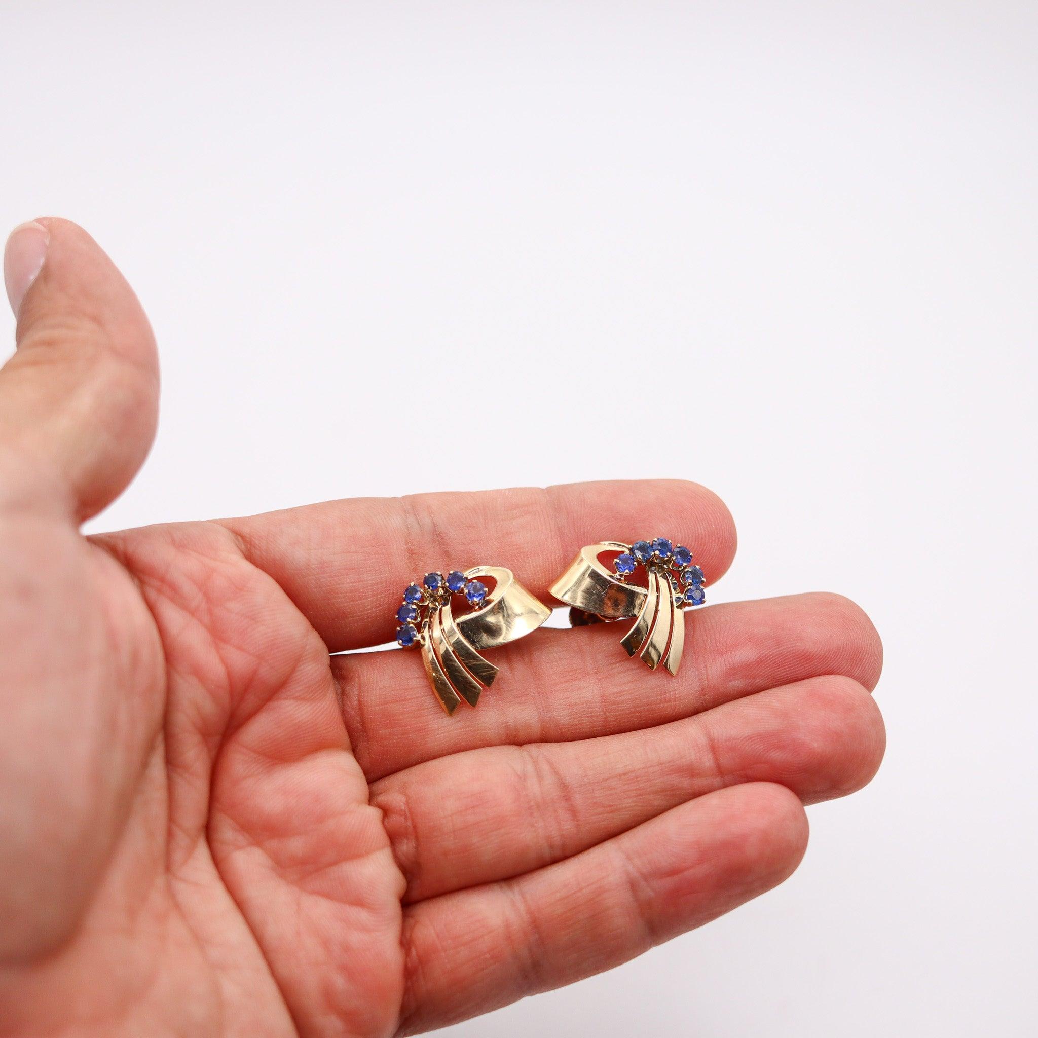 TIFFANY & CO. 1940 Retro Modern Clips Earrings In 14Kt Gold With Blue Sapphires For Sale 2