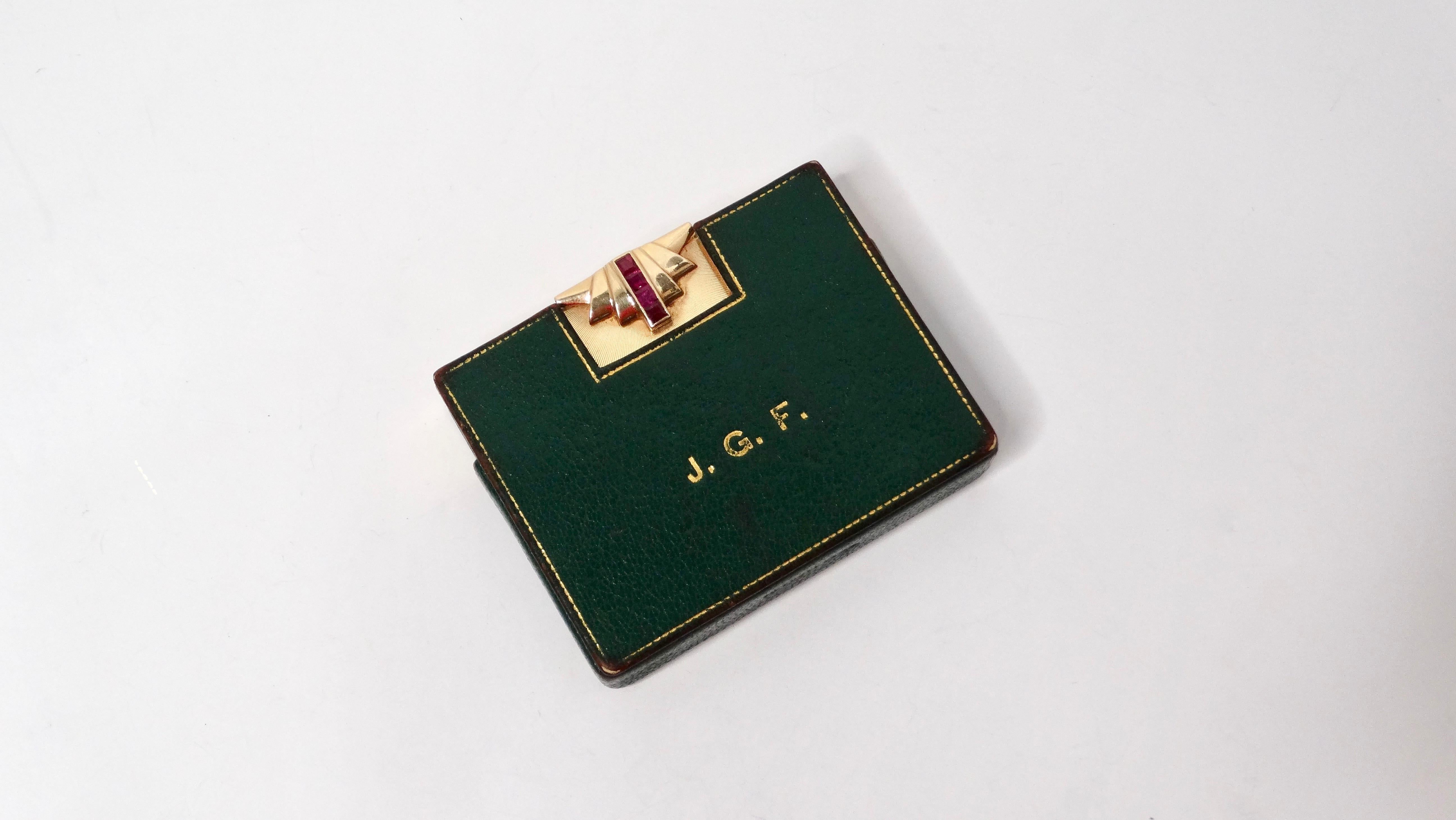 Tiffany & Co 1940s Caja compacta de oro de 14 quilates con espejo y detalle de rubíes en venta 1