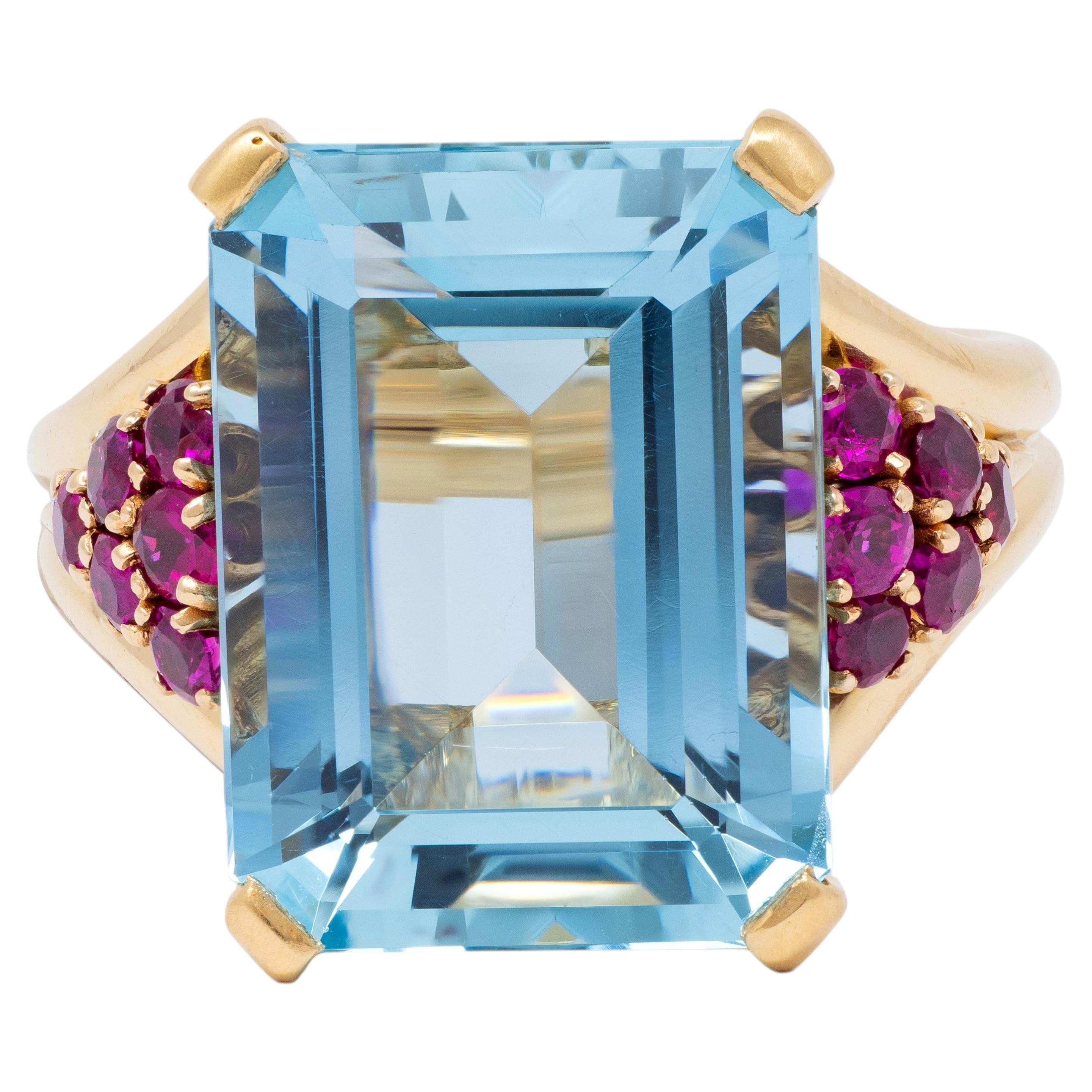 Bague cocktail vintage Tiffany & Co. des années 1940, en or jaune 18 carats, avec aigue-marine et rubis