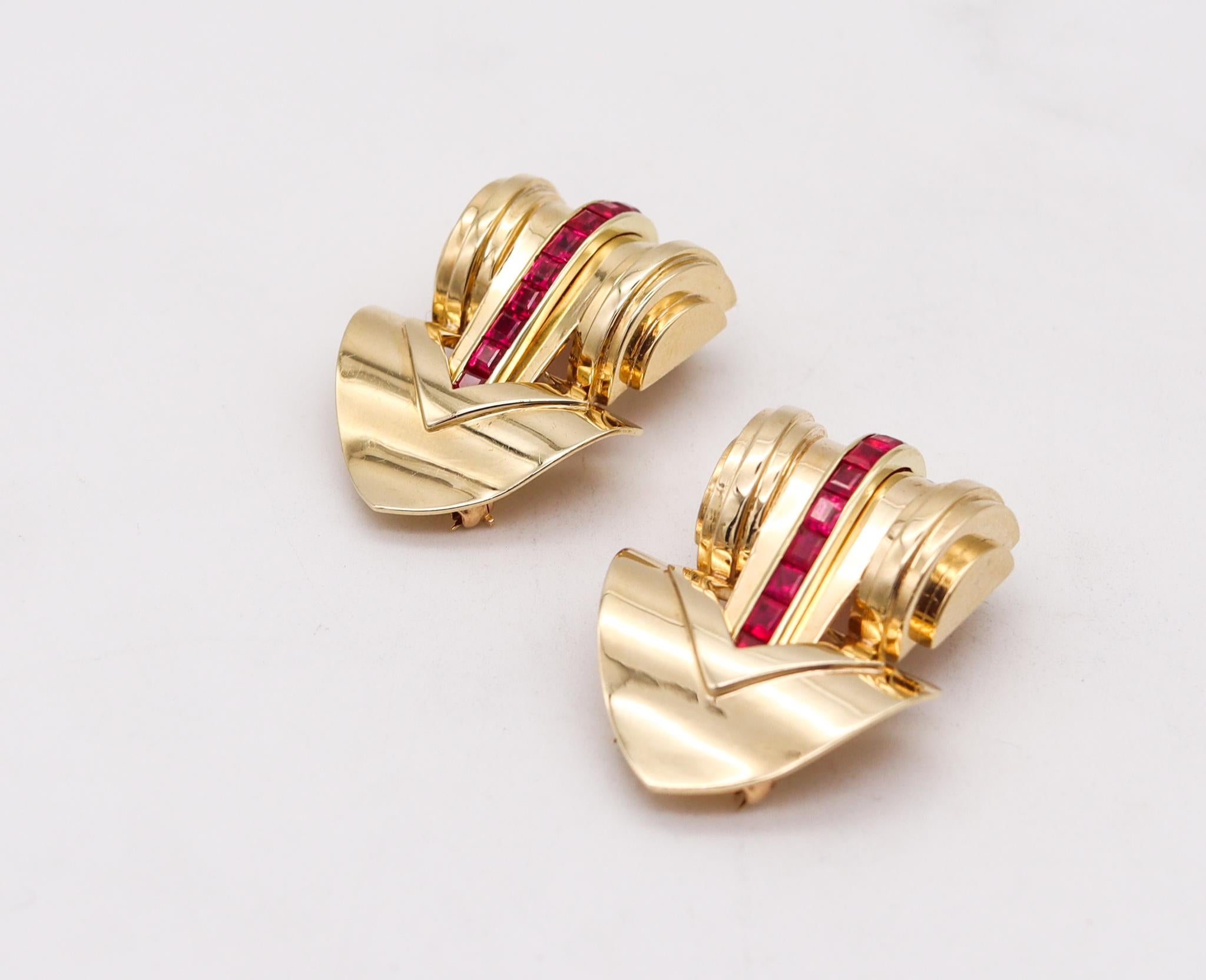 Tiffany & Co. 1950 Art Deco Retro Dress Clips in 14Kt Gold with 2.70 Cts Rubies In Excellent Condition For Sale In Miami, FL