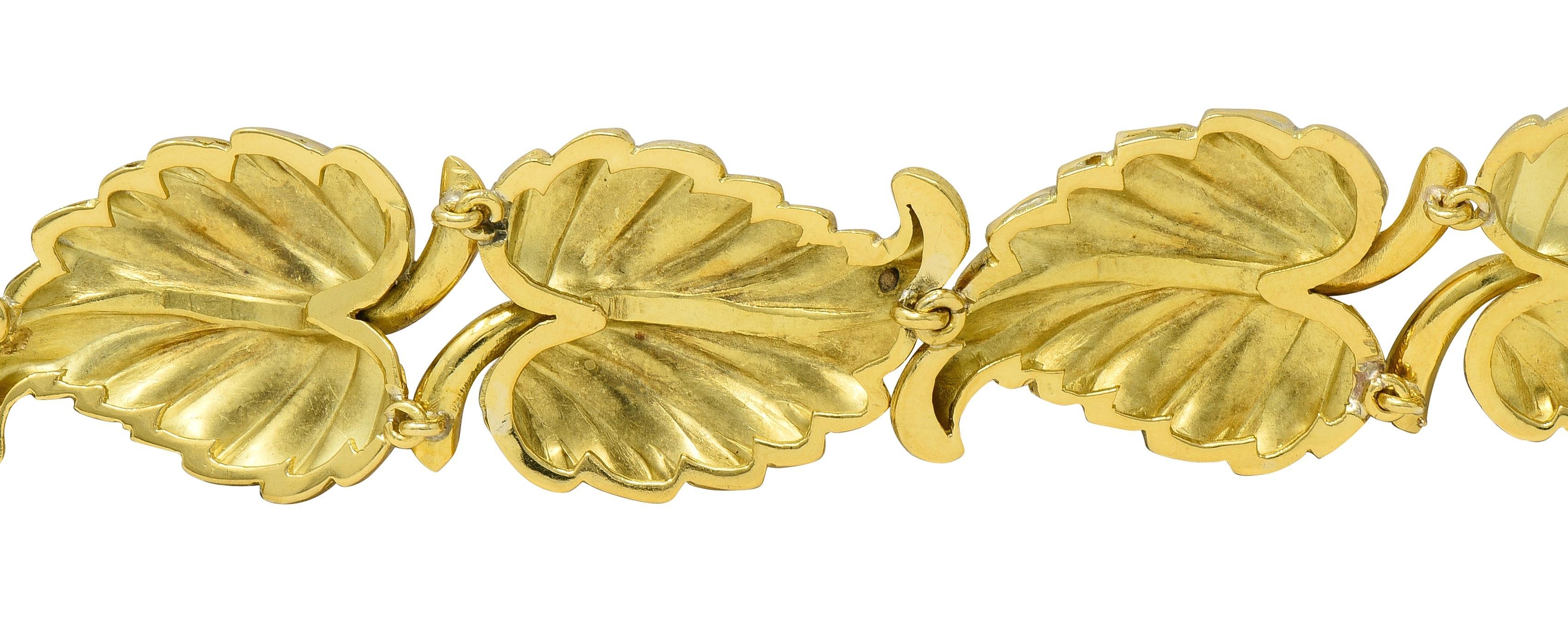 Tiffany & Co. 1950's Oro amarillo de 18 quilates Pulsera vintage de eslabones foliados en venta 6