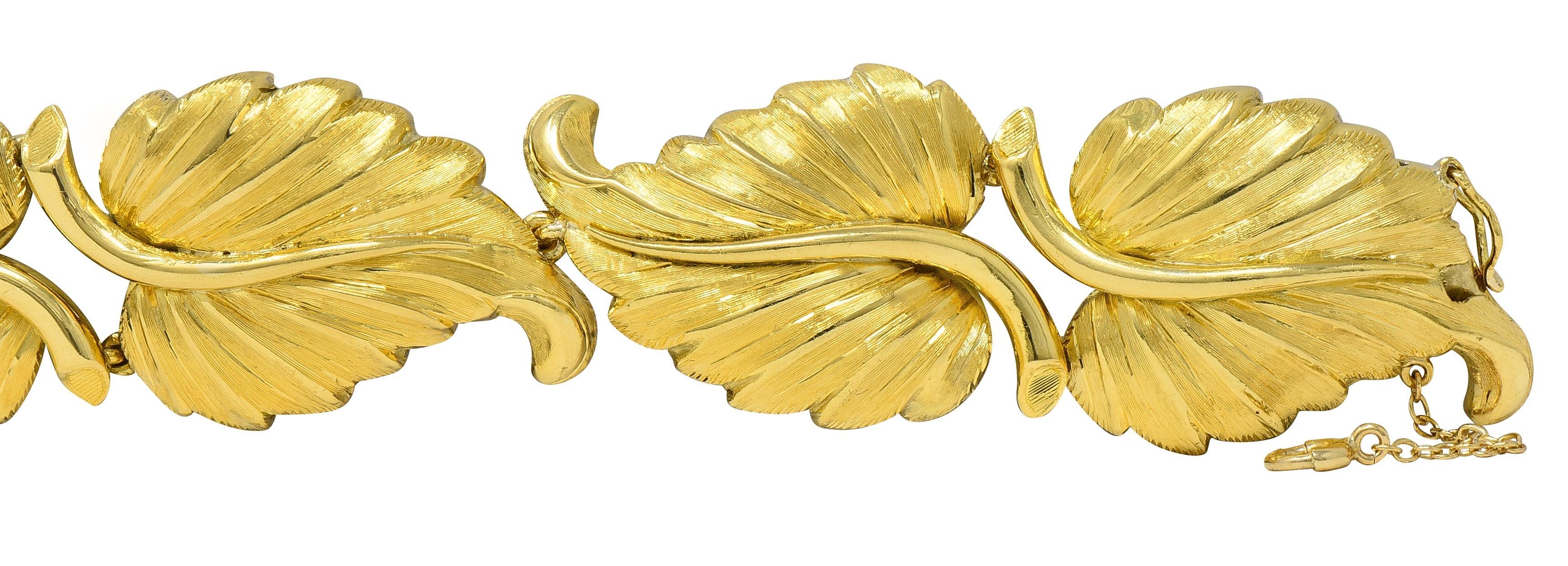 De las mujeres Tiffany & Co. 1950's Oro amarillo de 18 quilates Pulsera vintage de eslabones foliados en venta