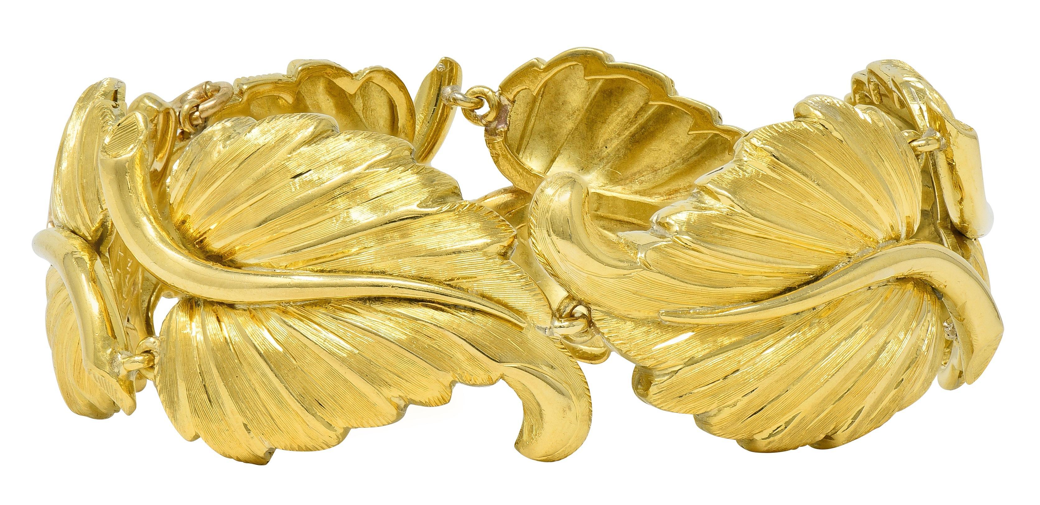 Tiffany & Co. 1950's Oro amarillo de 18 quilates Pulsera vintage de eslabones foliados en venta 4