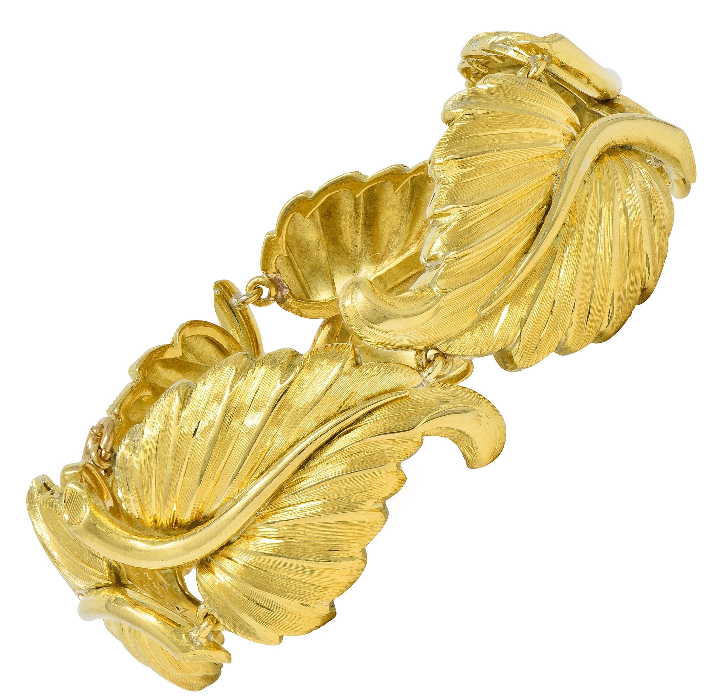 Tiffany & Co. 1950's Oro amarillo de 18 quilates Pulsera vintage de eslabones foliados en venta