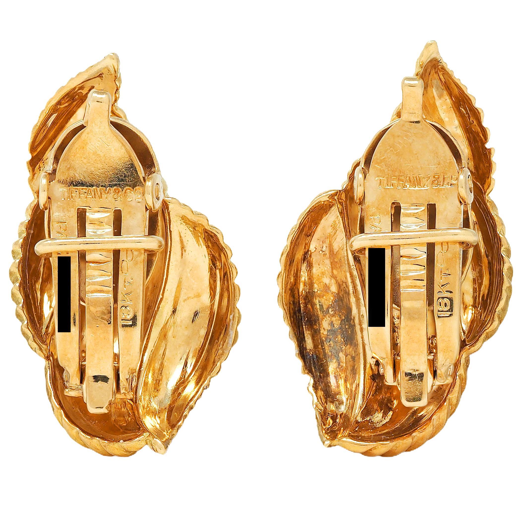 Tiffany & Co. 1950's 18 Karat Gelbgold Vintage Wirbel Ohr-Clip-Ohrringe im Zustand „Hervorragend“ im Angebot in Philadelphia, PA