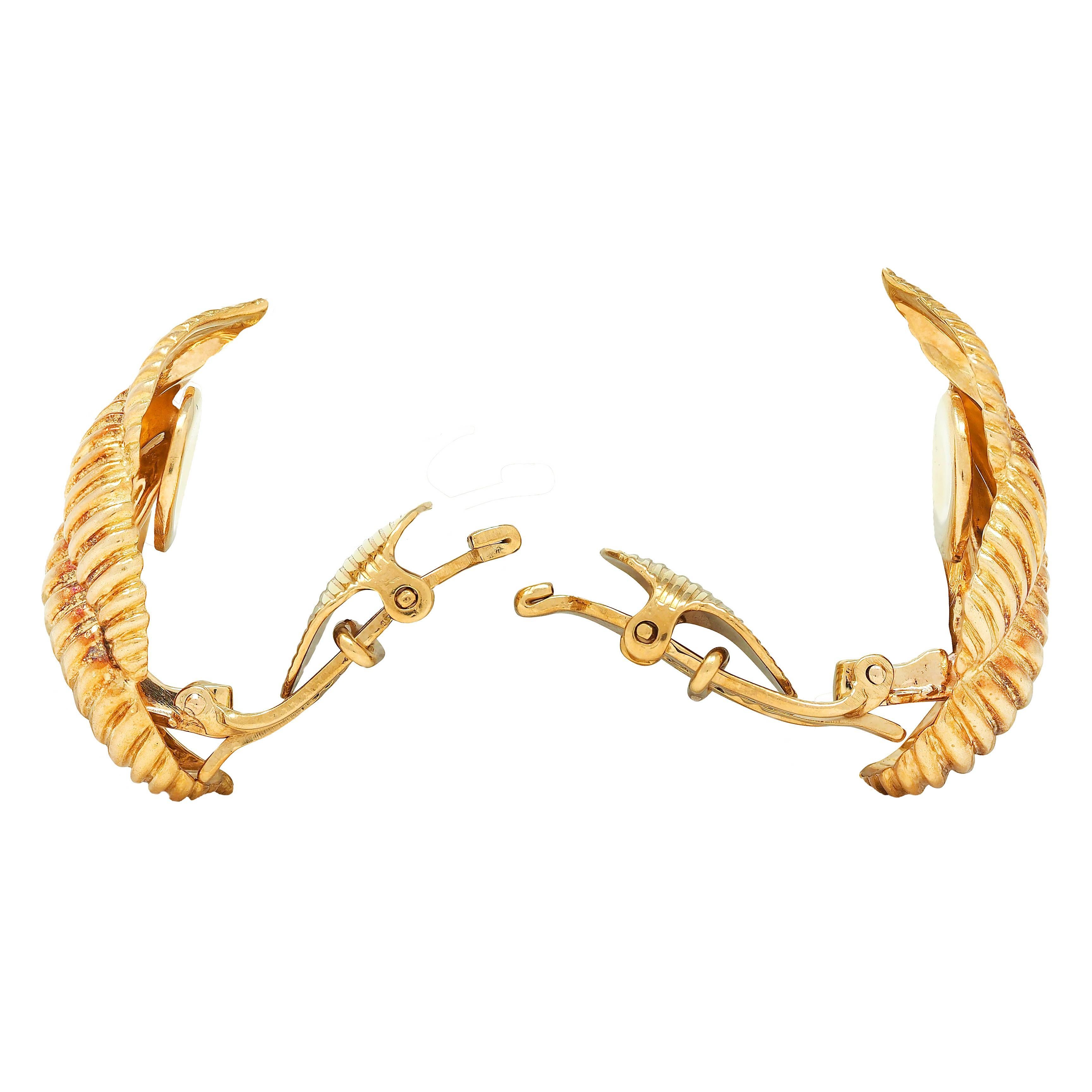 Tiffany & Co. 1950's 18 Karat Gelbgold Vintage Wirbel Ohr-Clip-Ohrringe Damen im Angebot