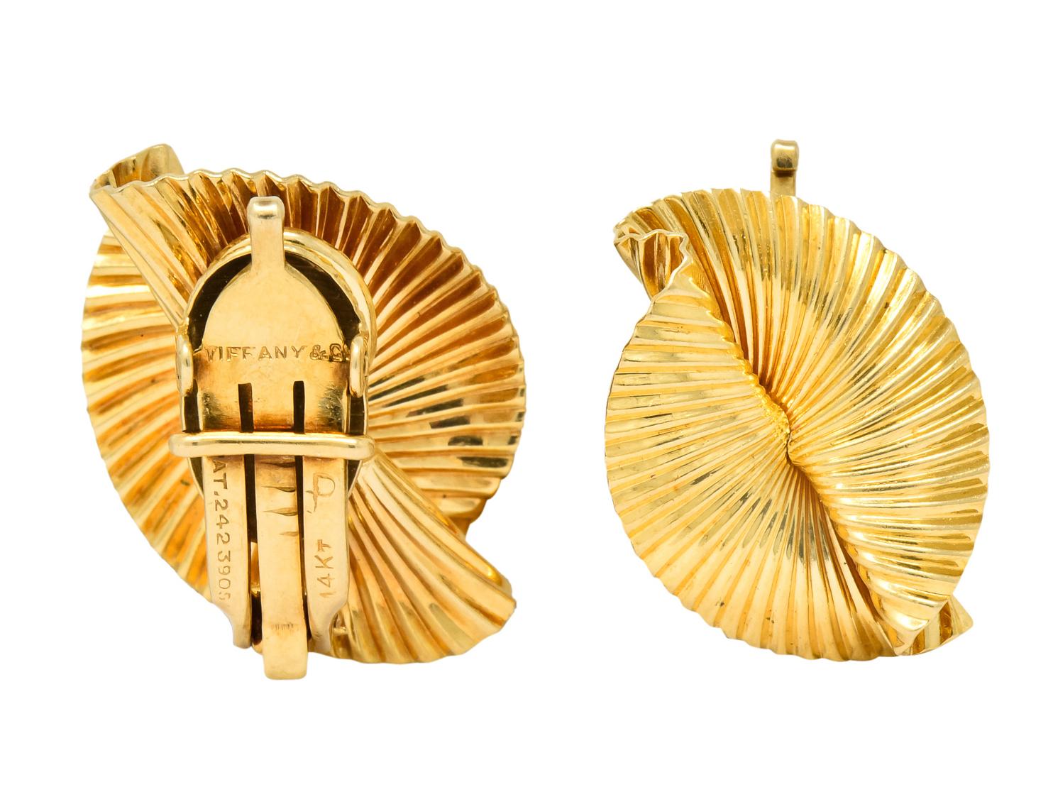 Tiffany & Co. 1950s Retro 14 Karat Gold Foliate Ear-Clip Earrings In Excellent Condition In Philadelphia, PA
