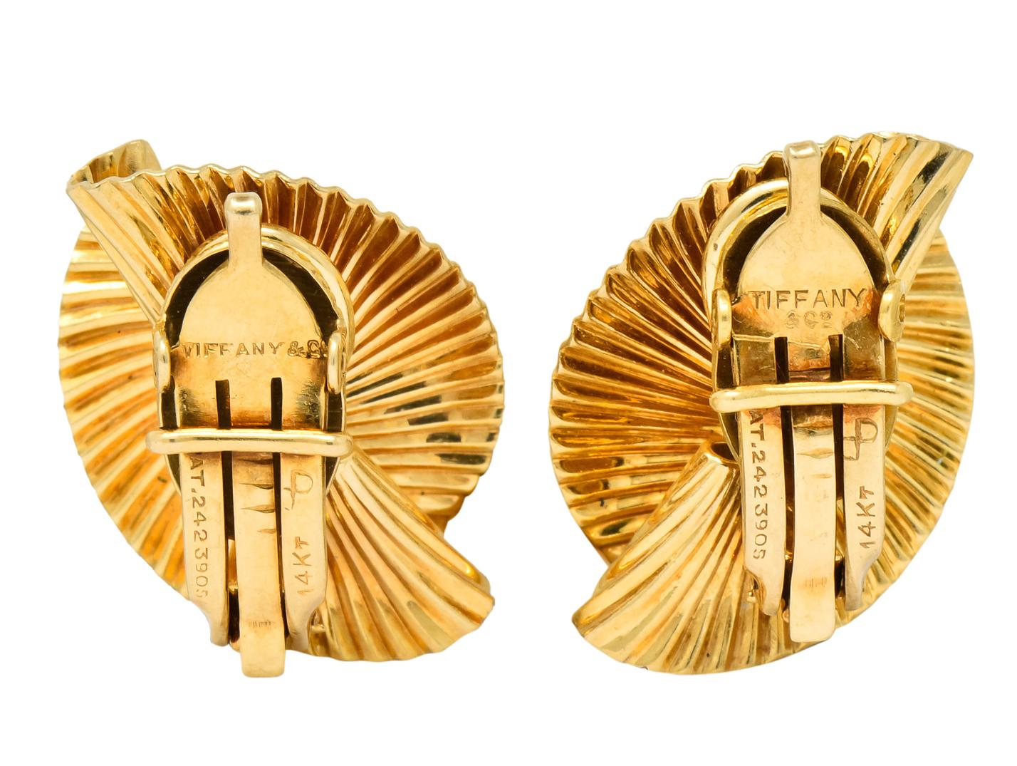 Women's or Men's Tiffany & Co. 1950s Retro 14 Karat Gold Foliate Ear-Clip Earrings