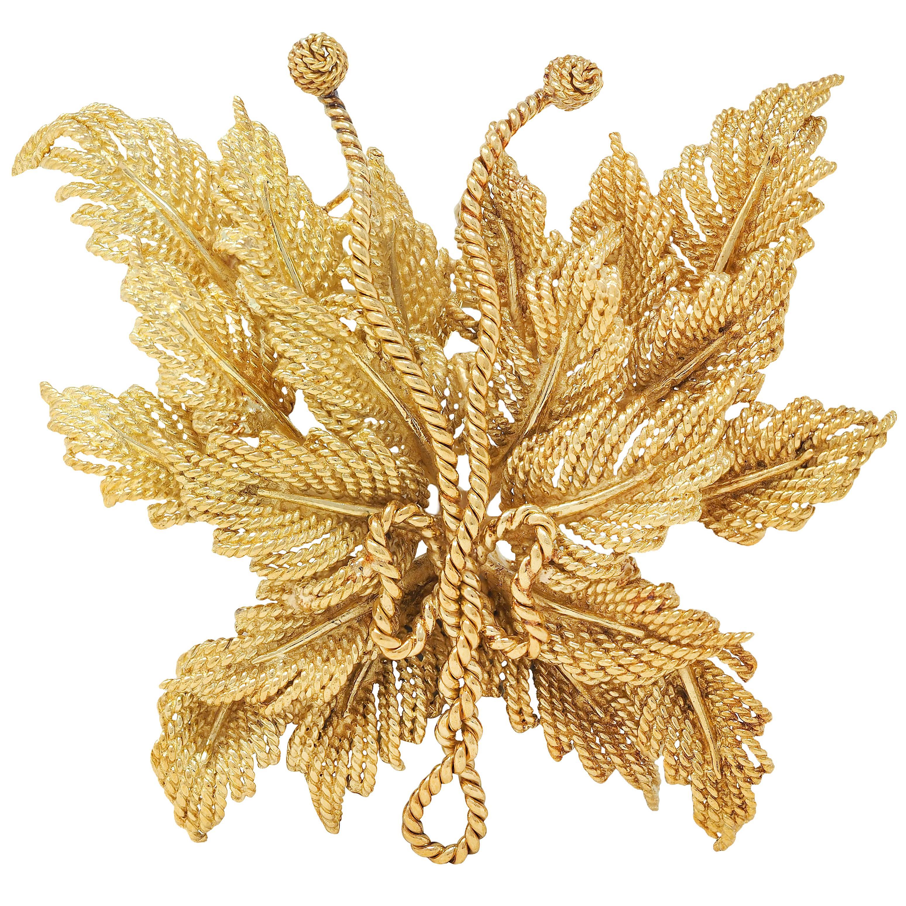 Tiffany & Co. 1960, oro giallo 18 carati, spilla a farfalla vintage con corda ritorta e fogliame