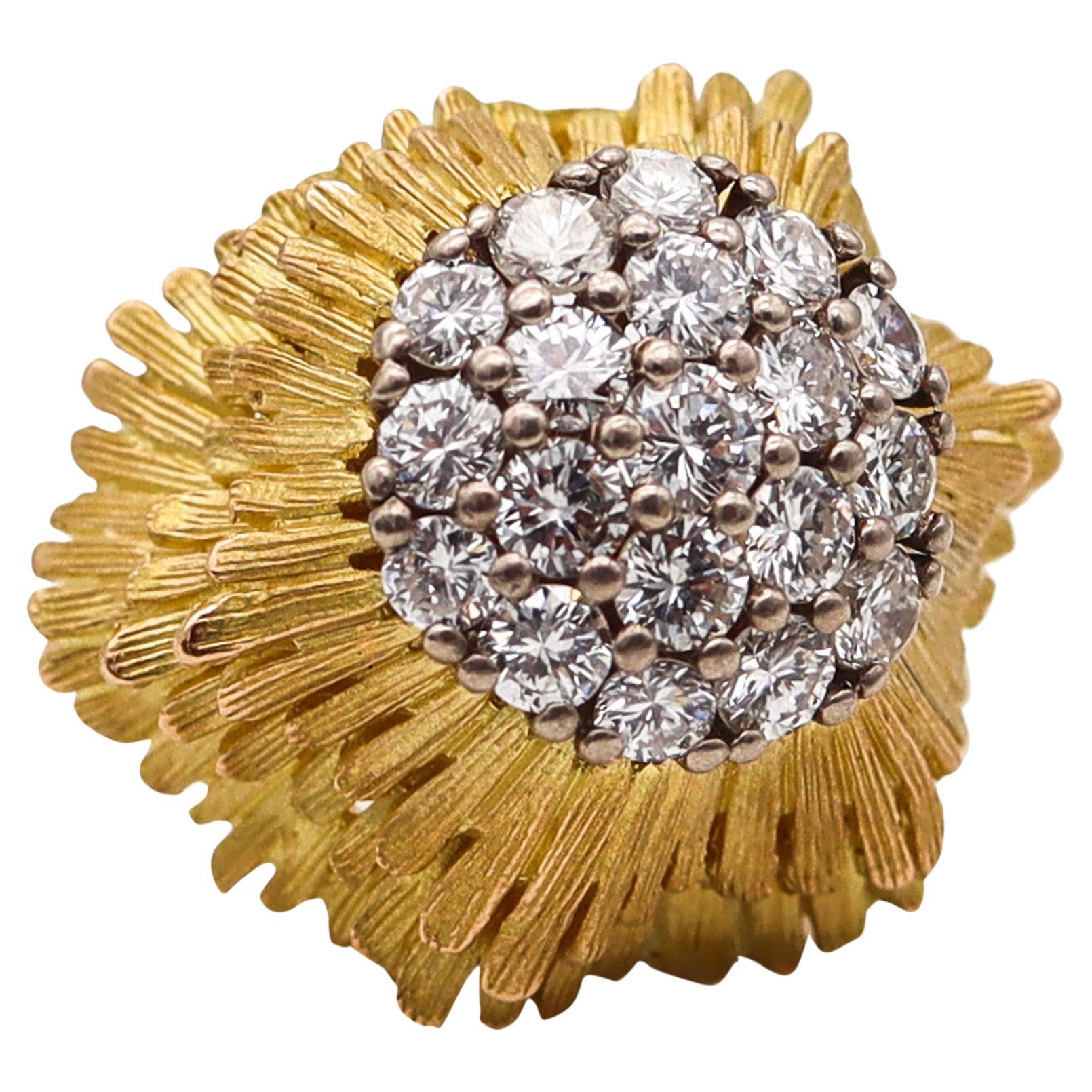 Tiffany & Co. 1960 Cluster-Cocktailring aus 18 Karat Gold mit 1,74 Gesamtkaratgewicht in Diamanten