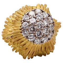 TIFFANY & CO. 1960 Bague cocktail grappe en or 18 carats avec diamants de 1,74 carat