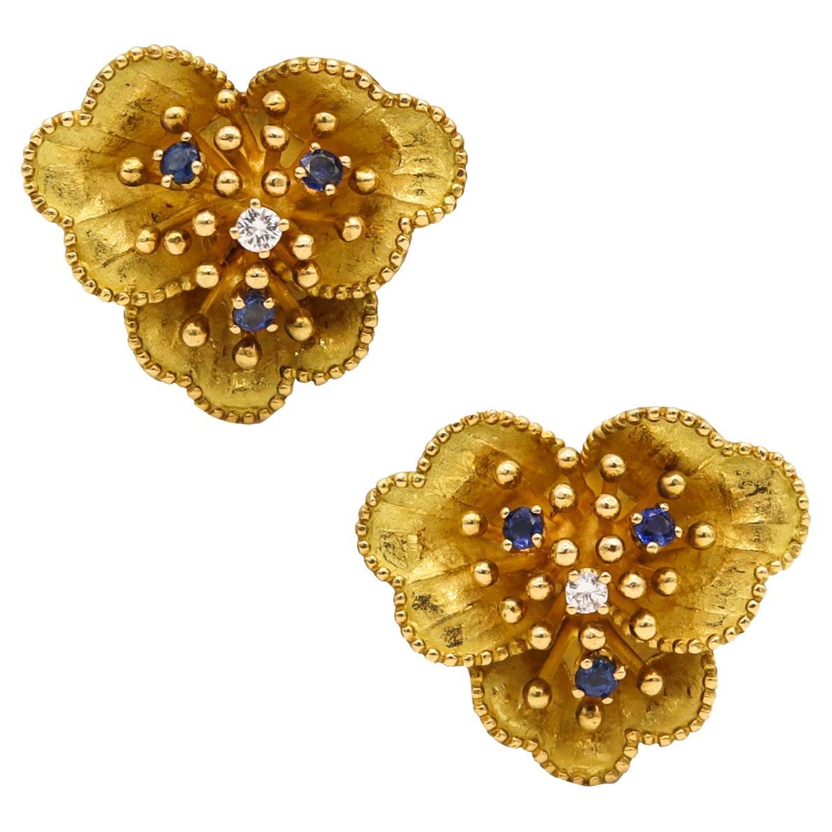 Retro-Blumen-Ohrringe von Tiffany & Co. aus 18 Karat Gold mit Saphiren und Diamanten, 1960